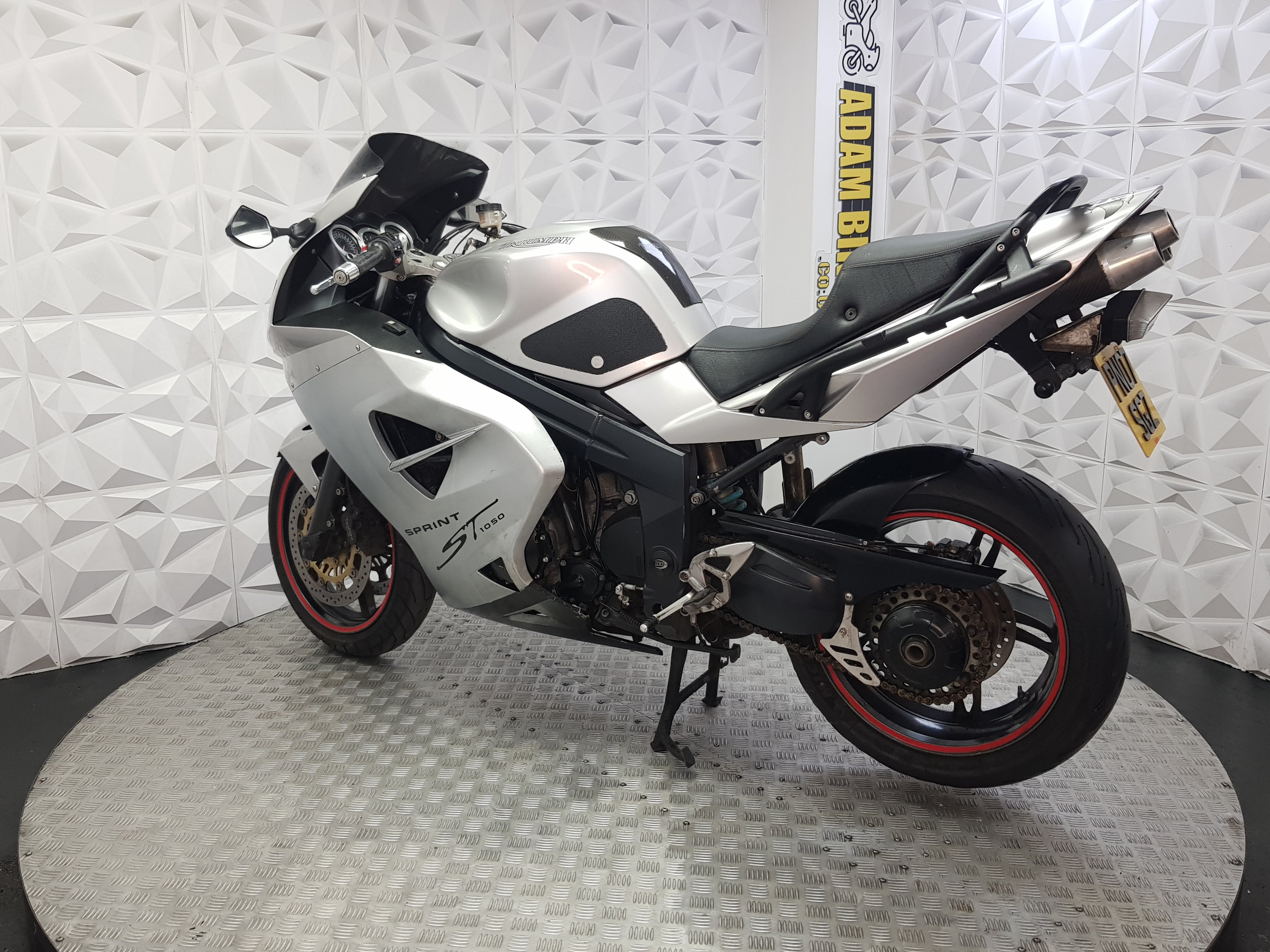 2007 Triumph Sprint ST1050