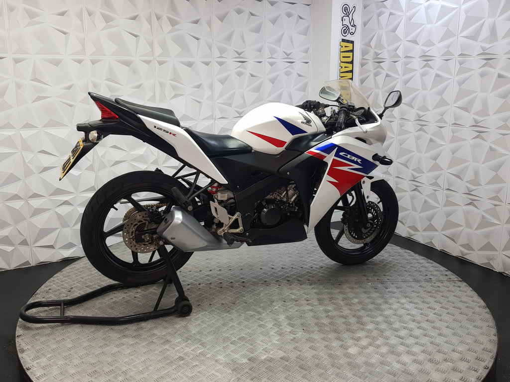 2013 HONDA CBR 125 R
