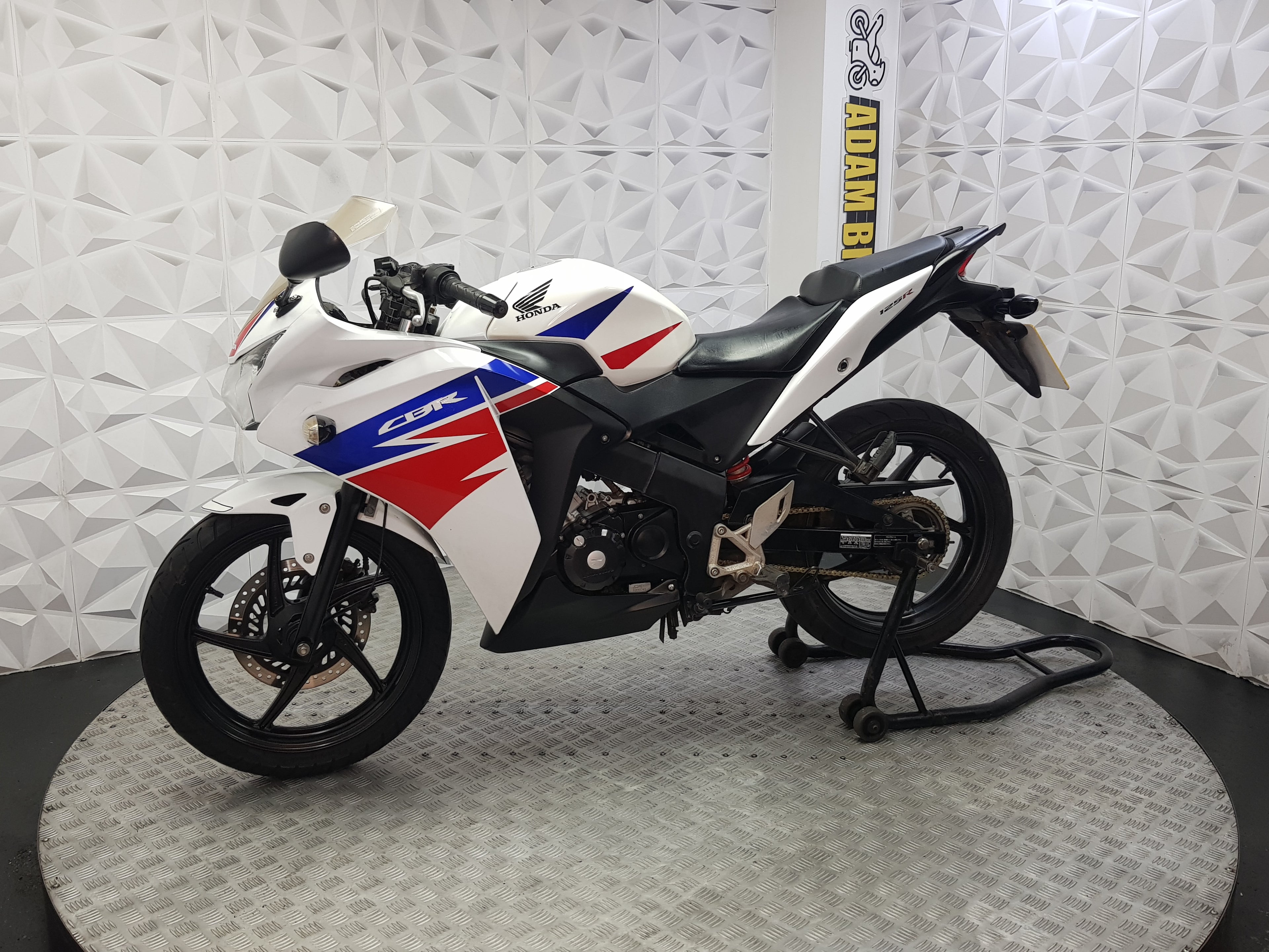 2013 HONDA CBR 125 R
