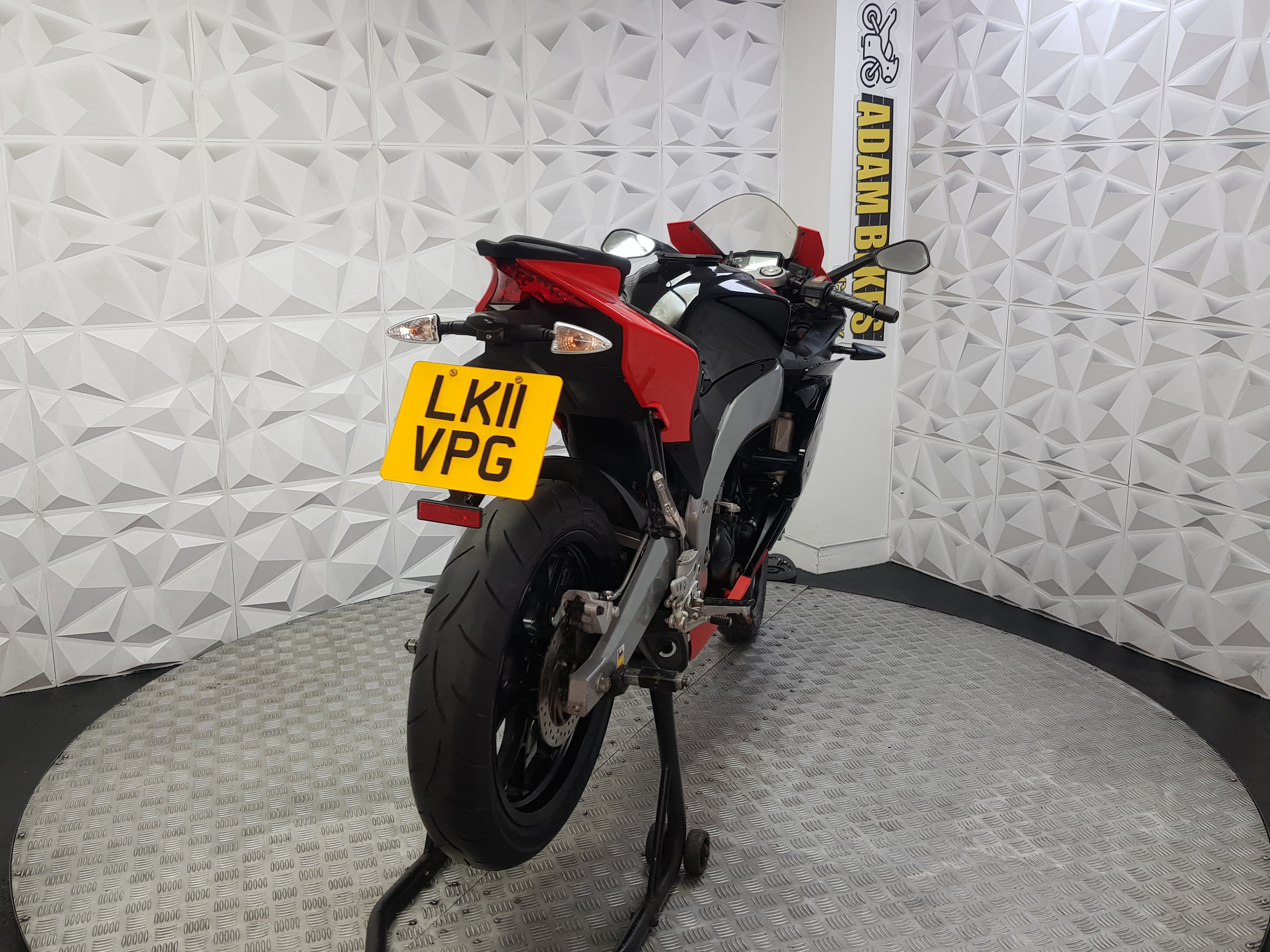 2011 APRILIA RS4 125