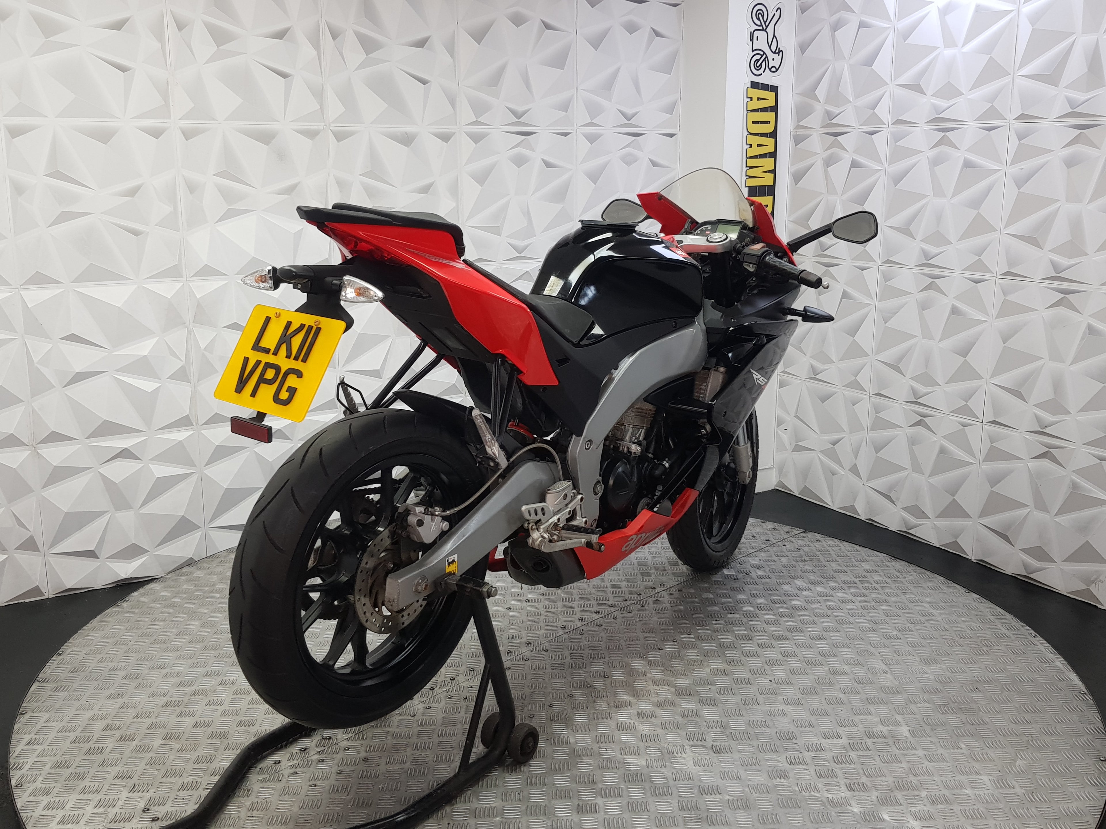 2011 APRILIA RS4 125