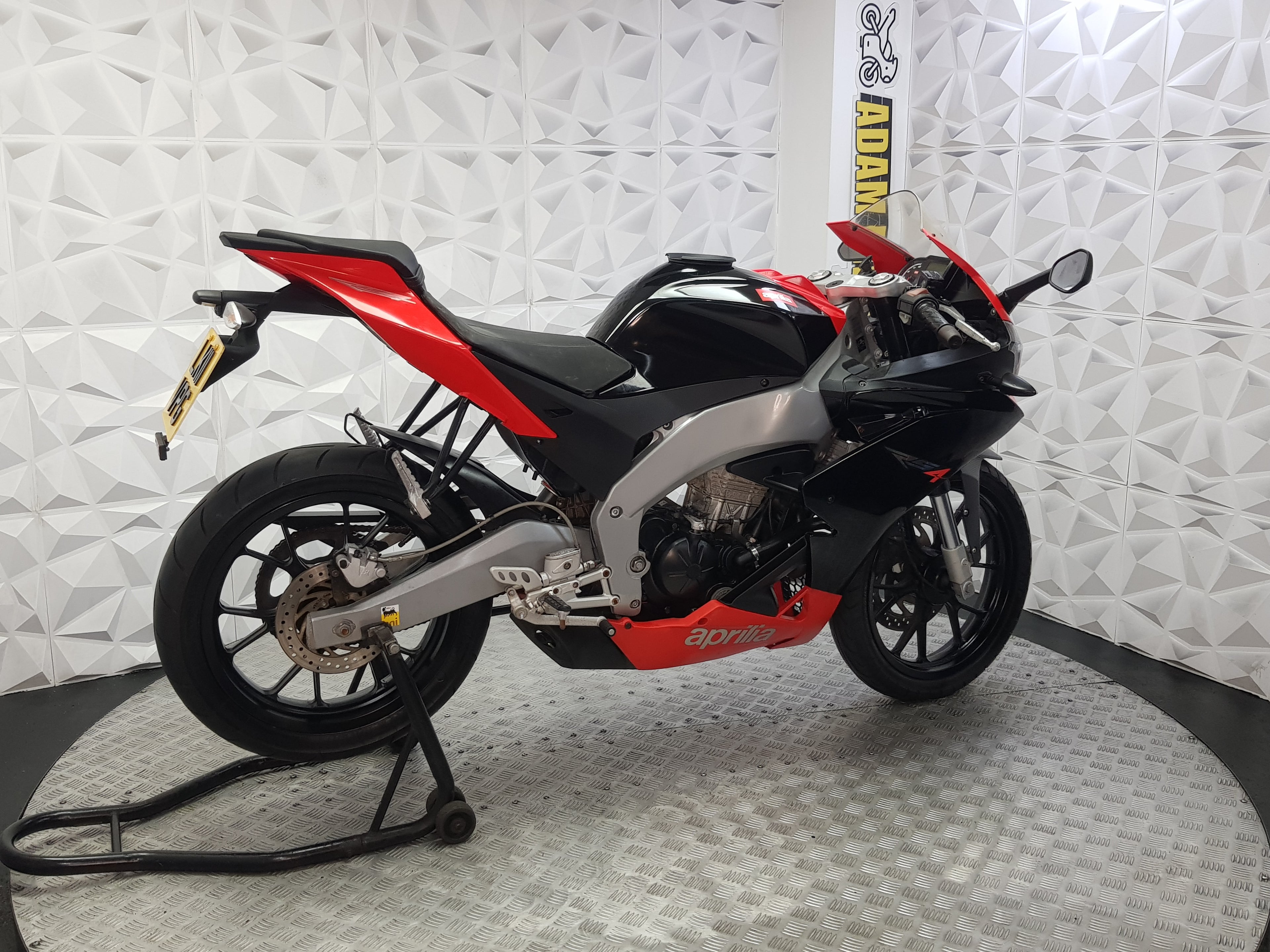 2011 APRILIA RS4 125