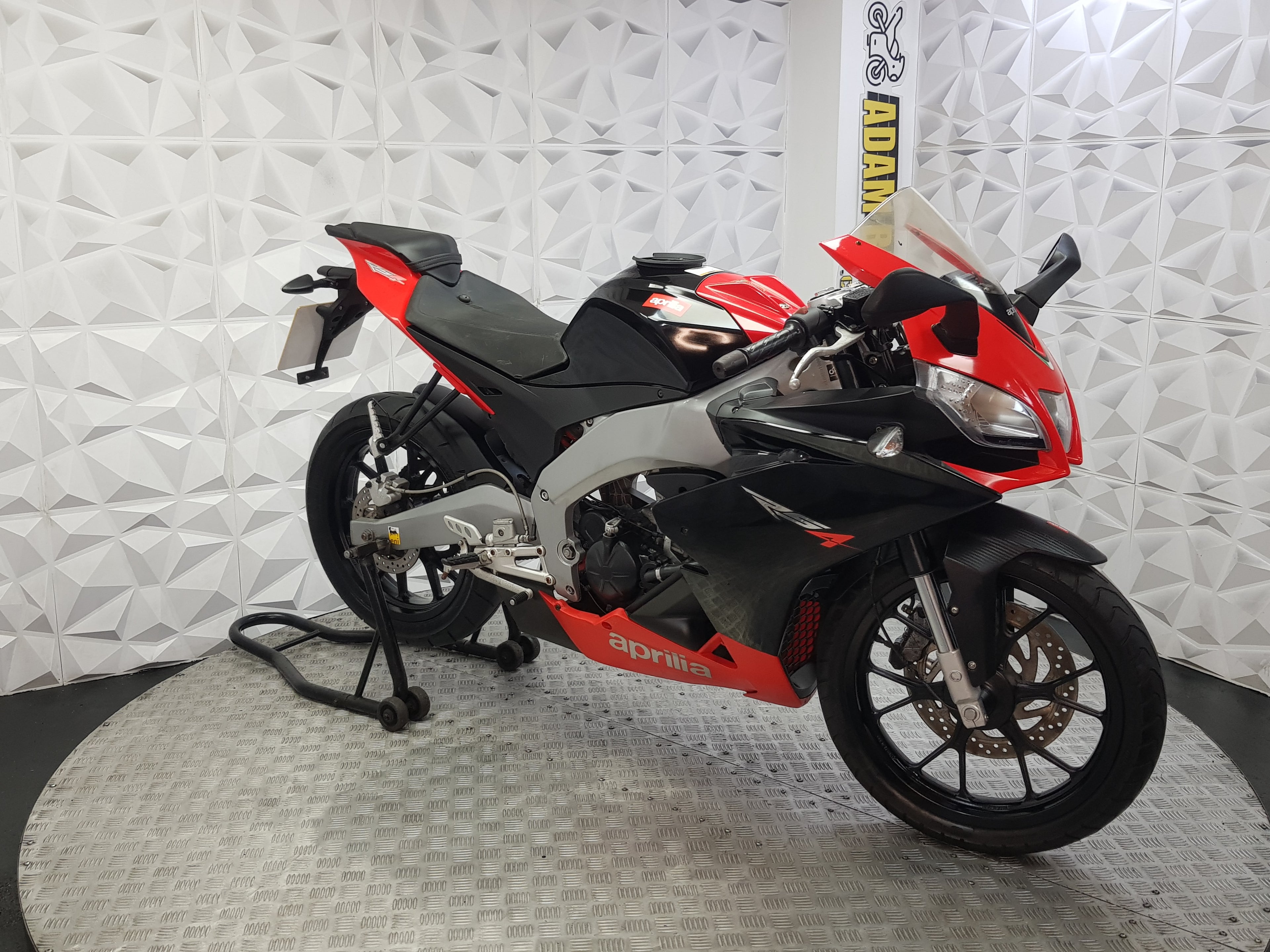 2011 APRILIA RS4 125