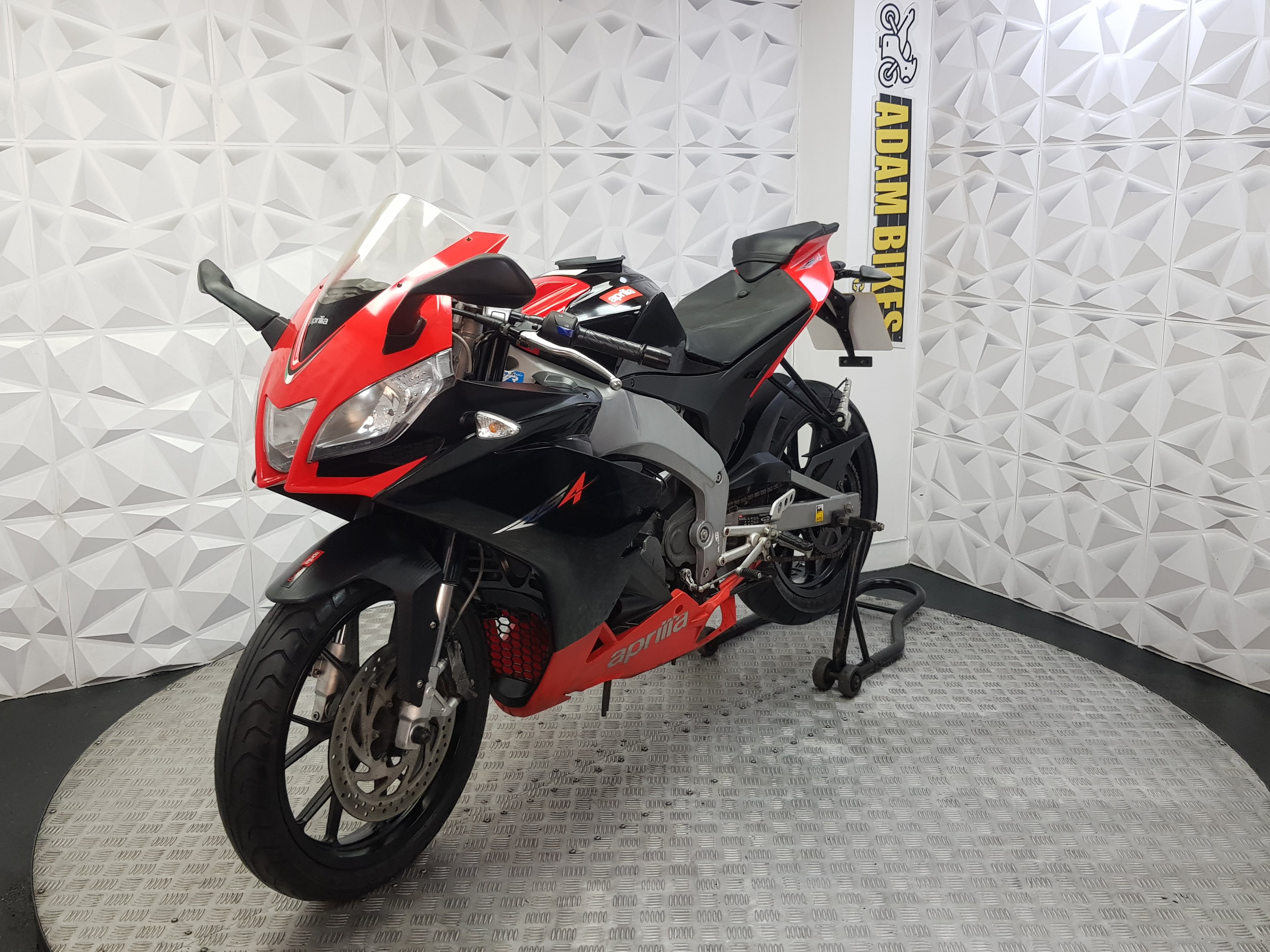 2011 APRILIA RS4 125