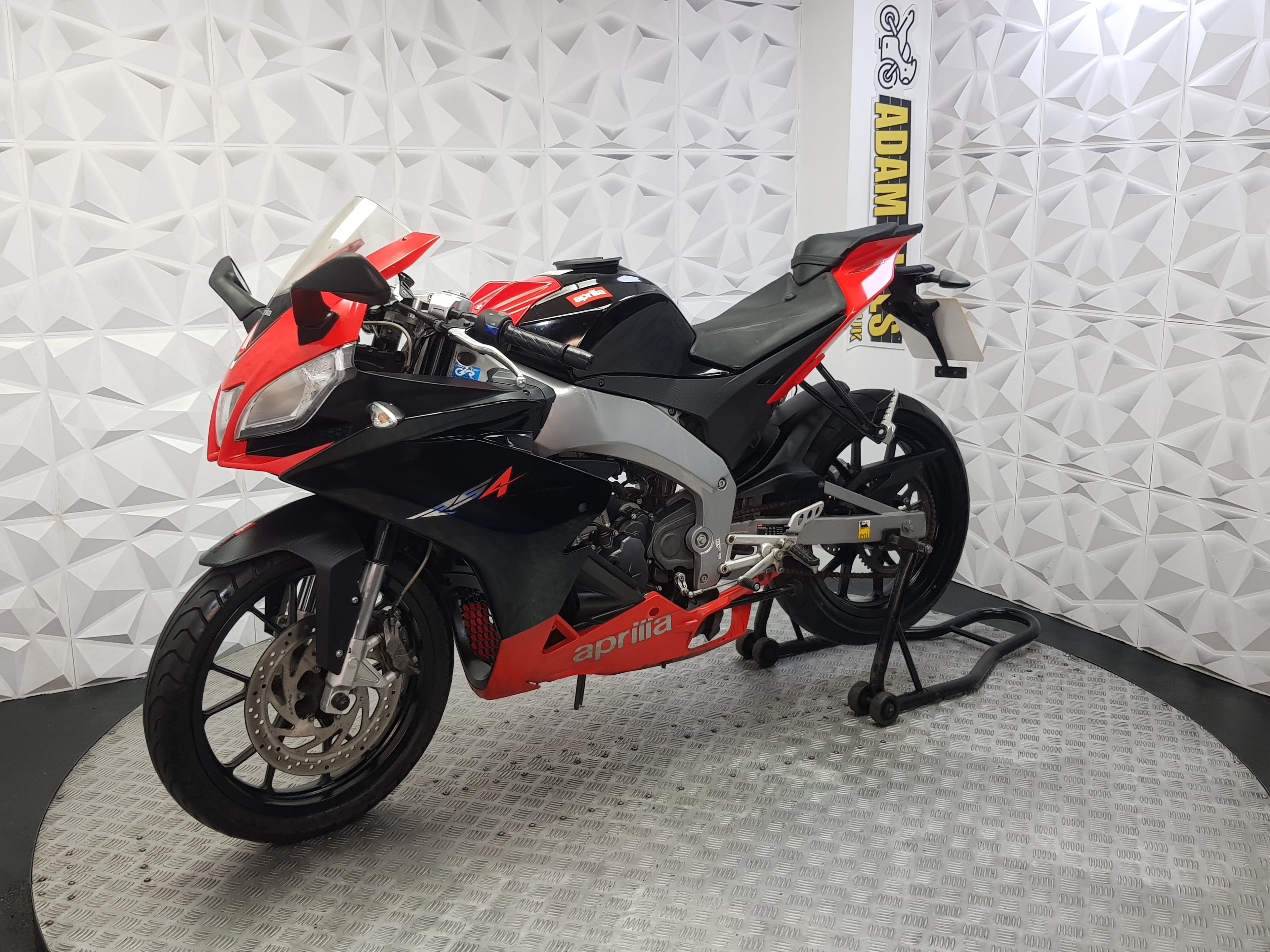 2011 APRILIA RS4 125