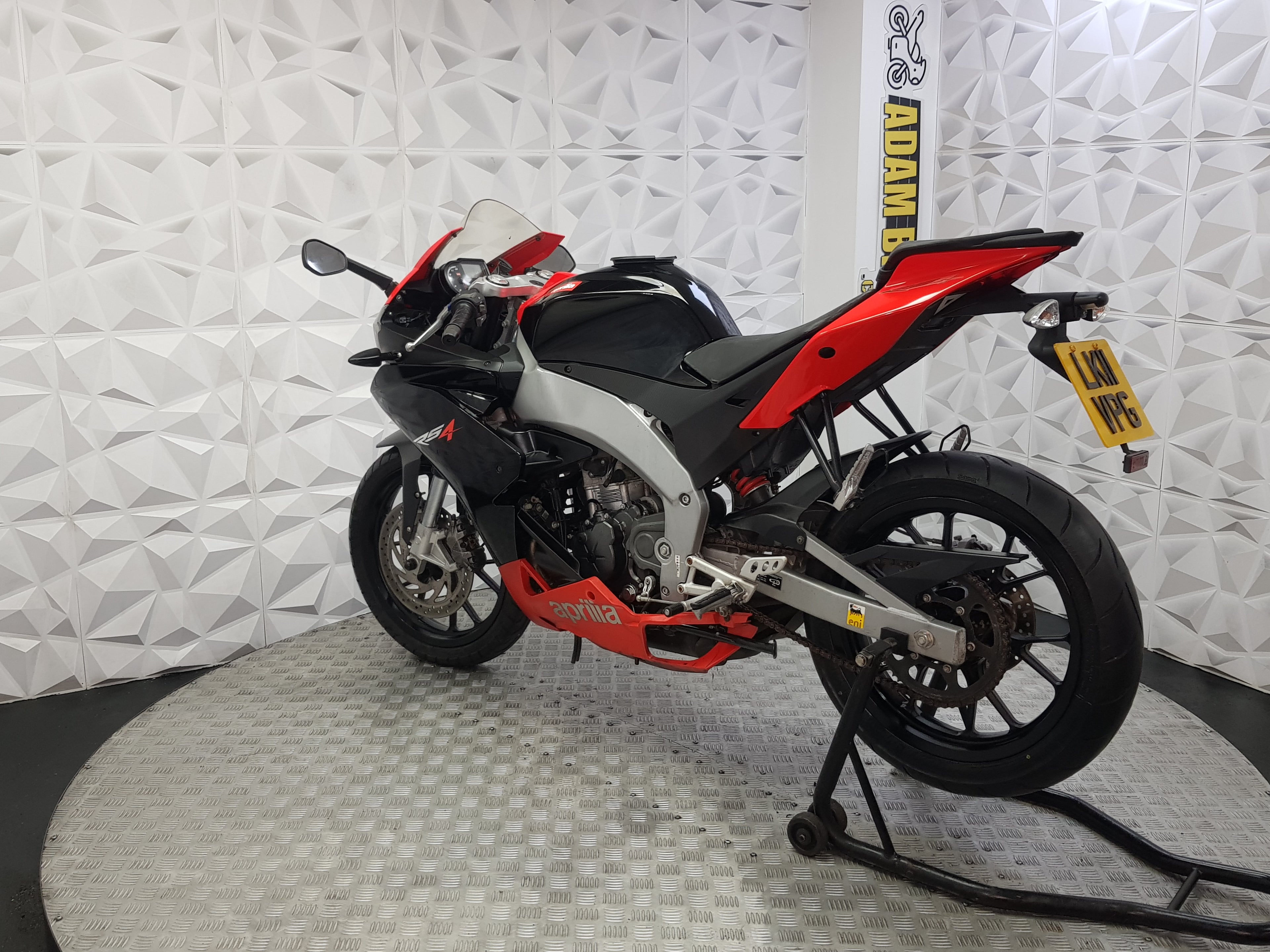 2011 APRILIA RS4 125