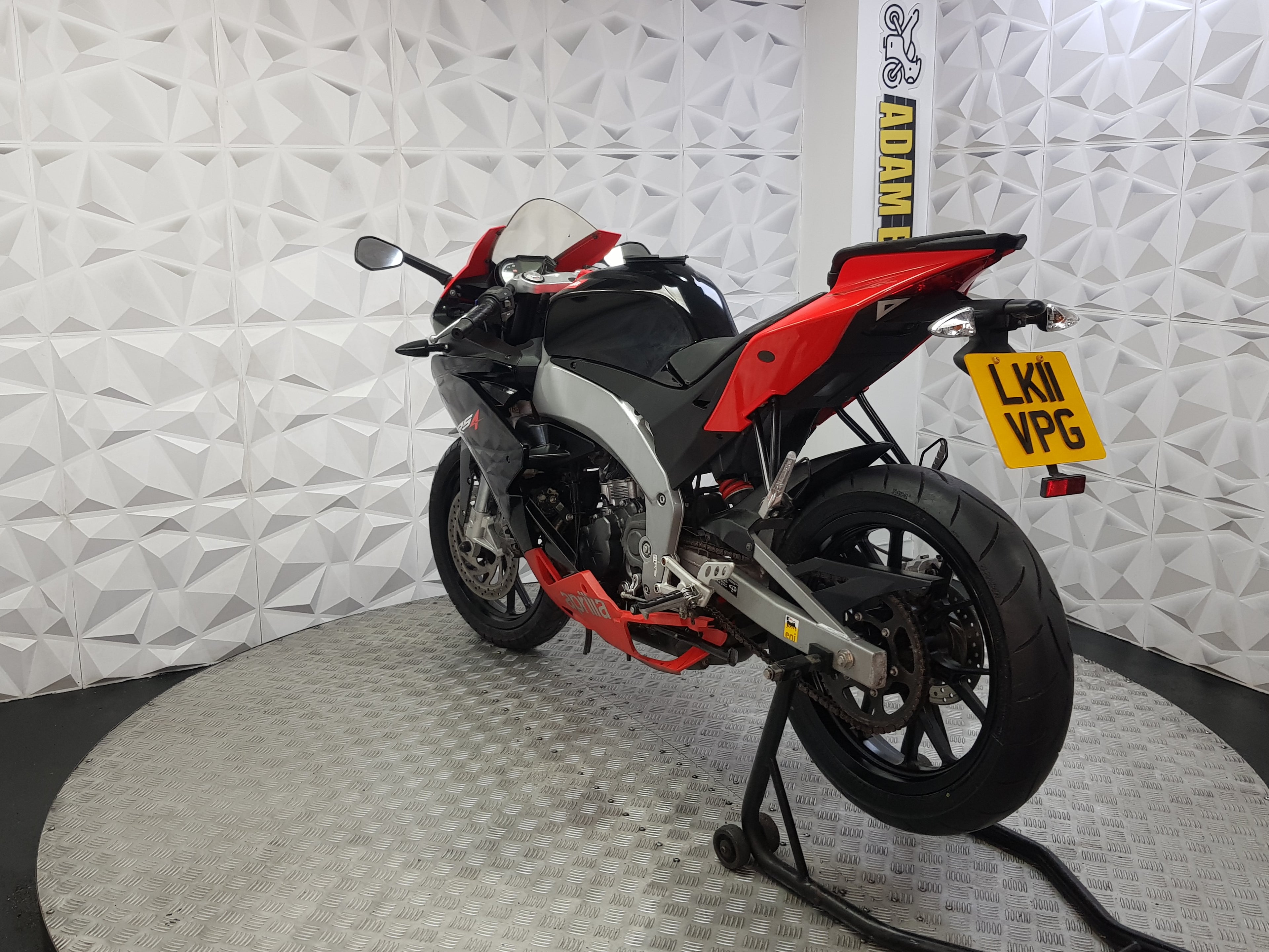 2011 APRILIA RS4 125