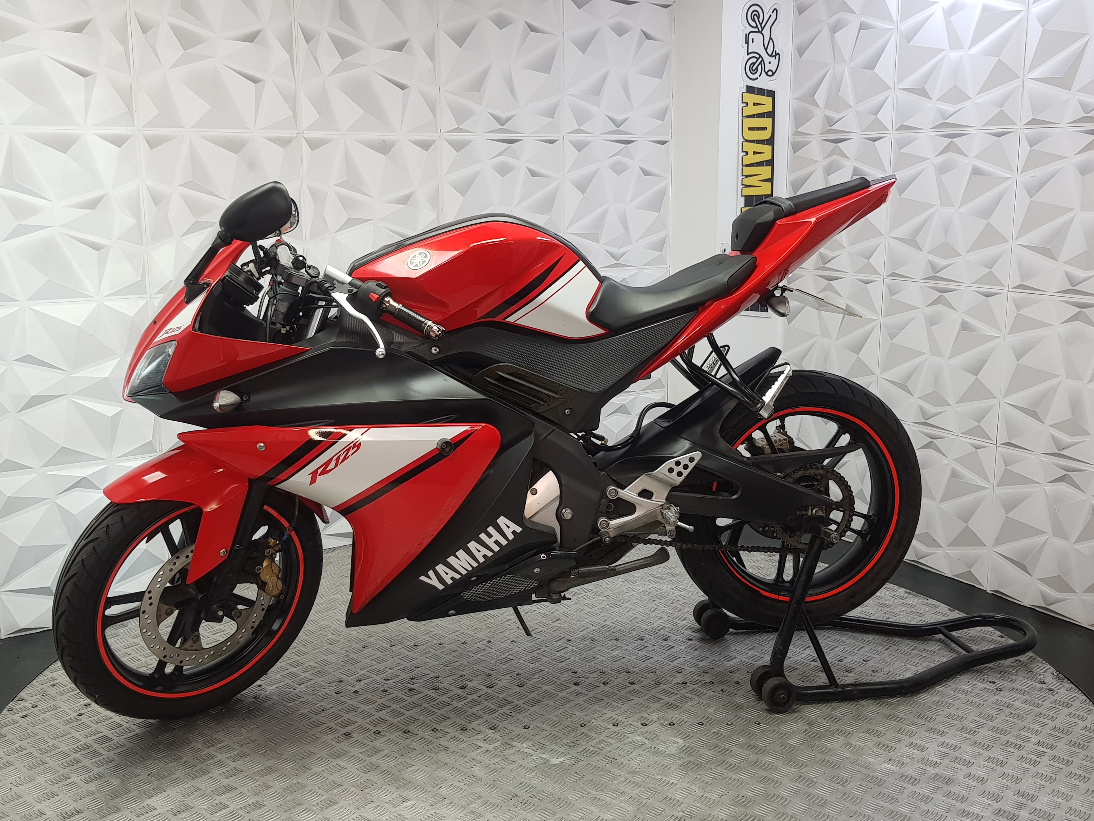 2013 YAMAHA YZF R125