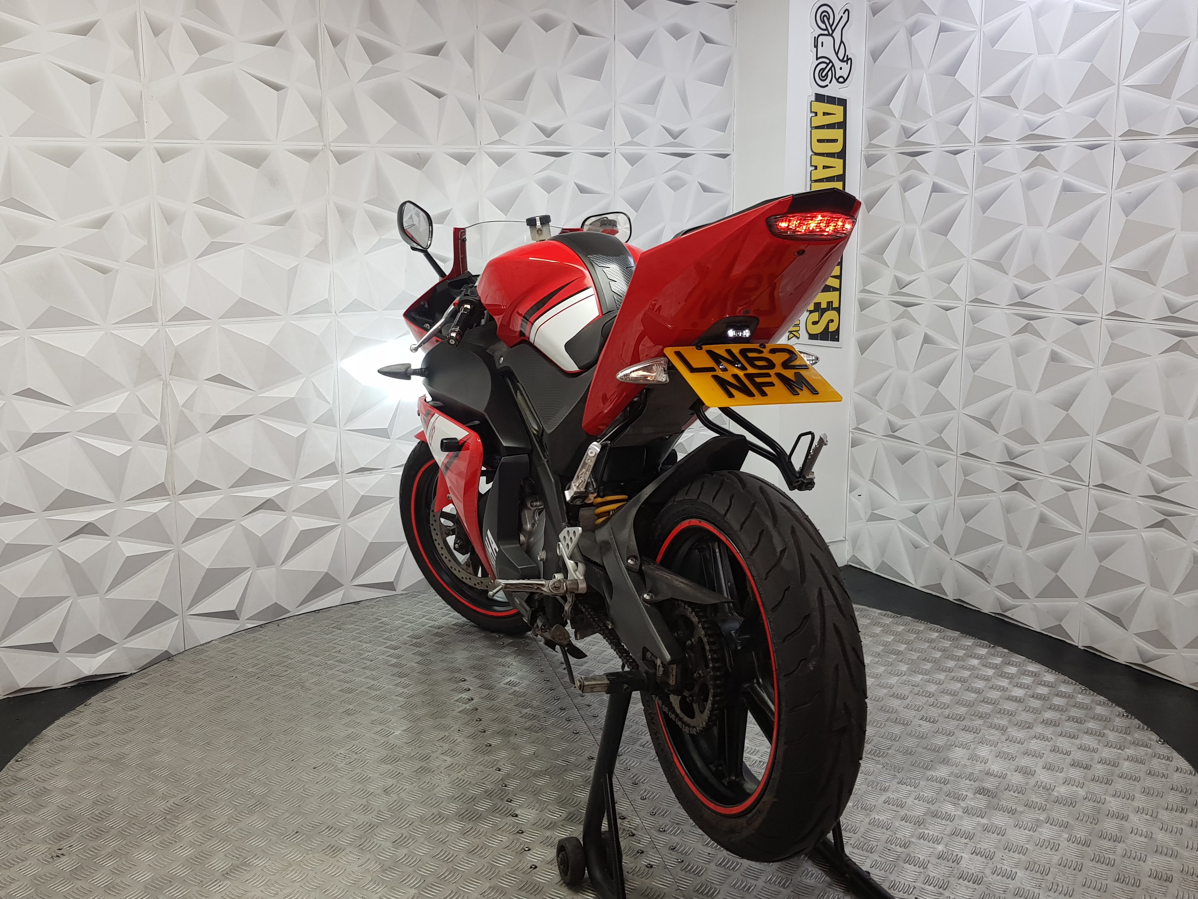 2013 YAMAHA YZF R125