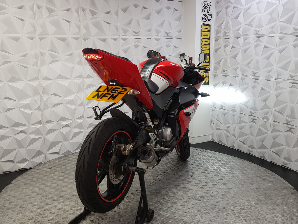 2013 YAMAHA YZF R125
