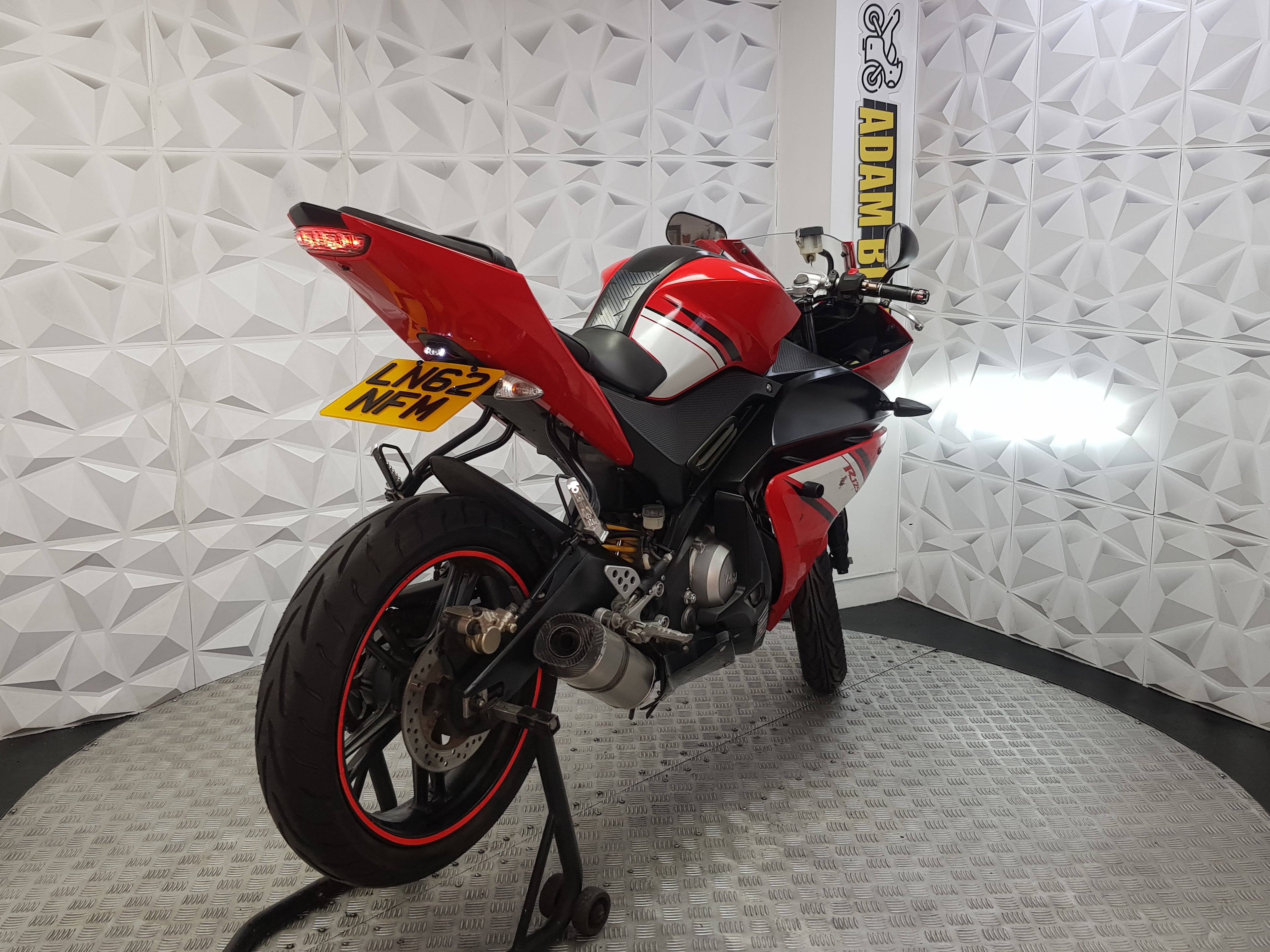 2013 YAMAHA YZF R125