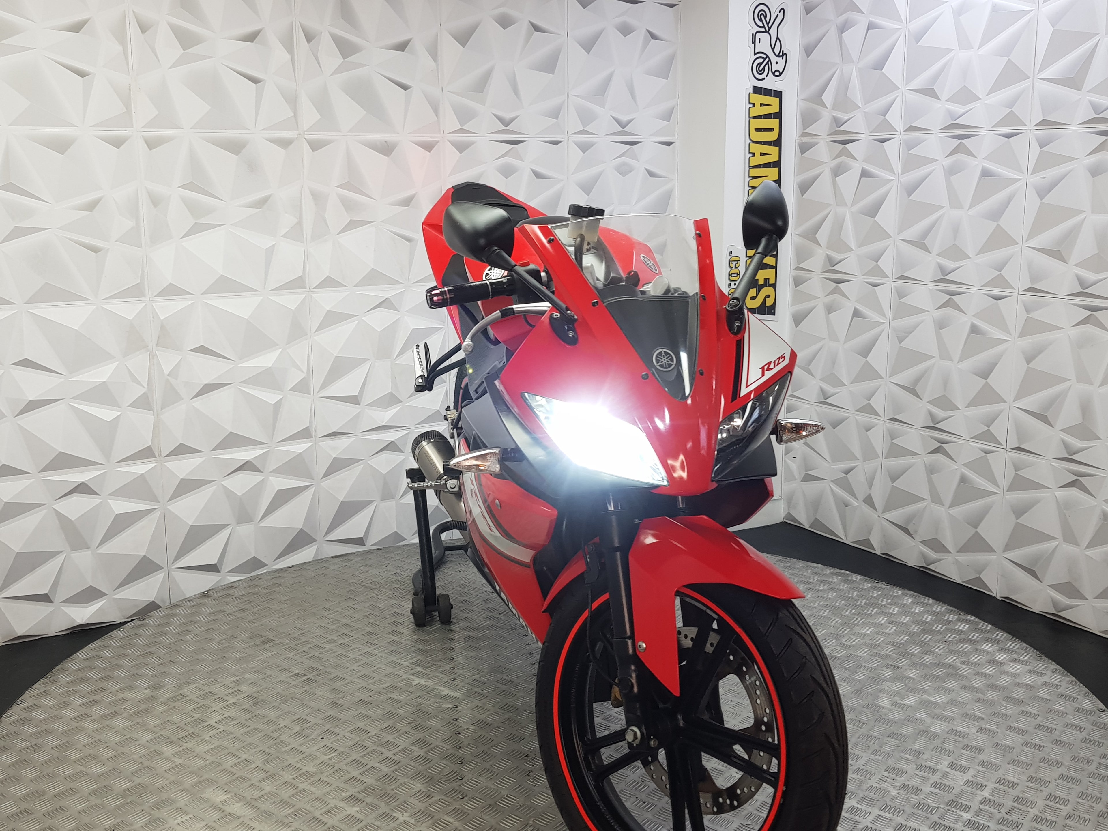 2013 YAMAHA YZF R125
