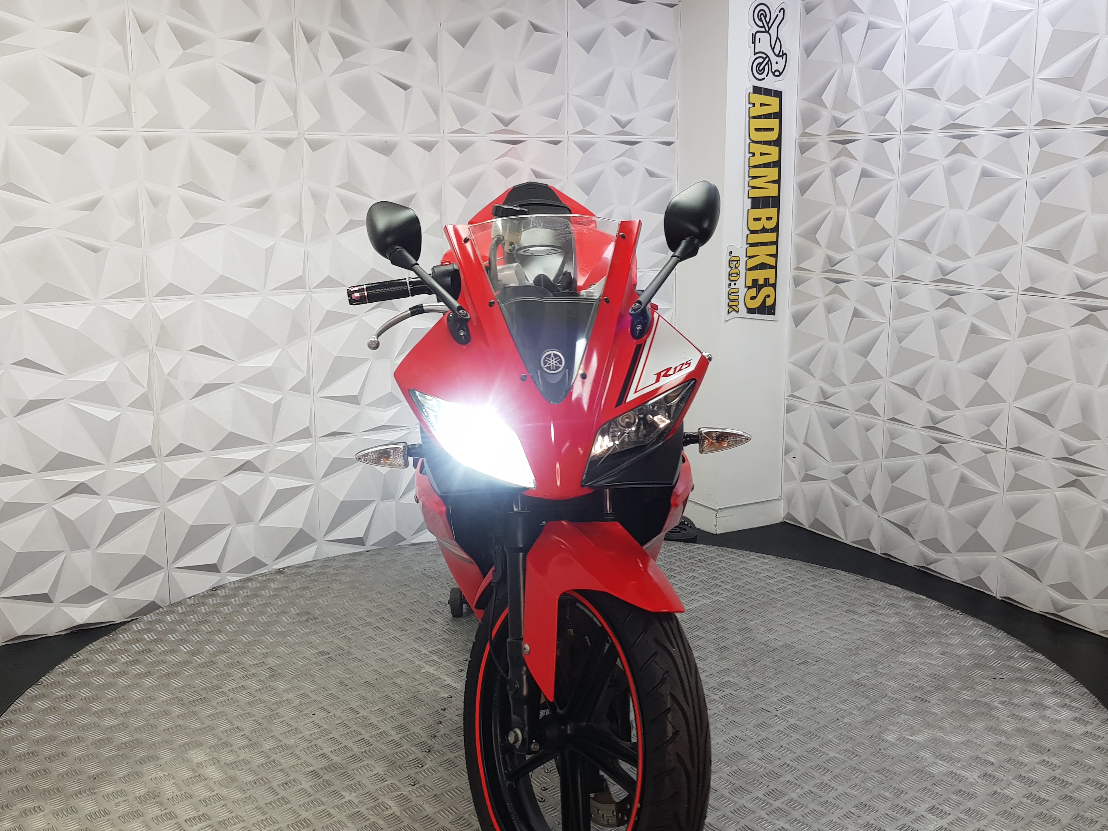 2013 YAMAHA YZF R125