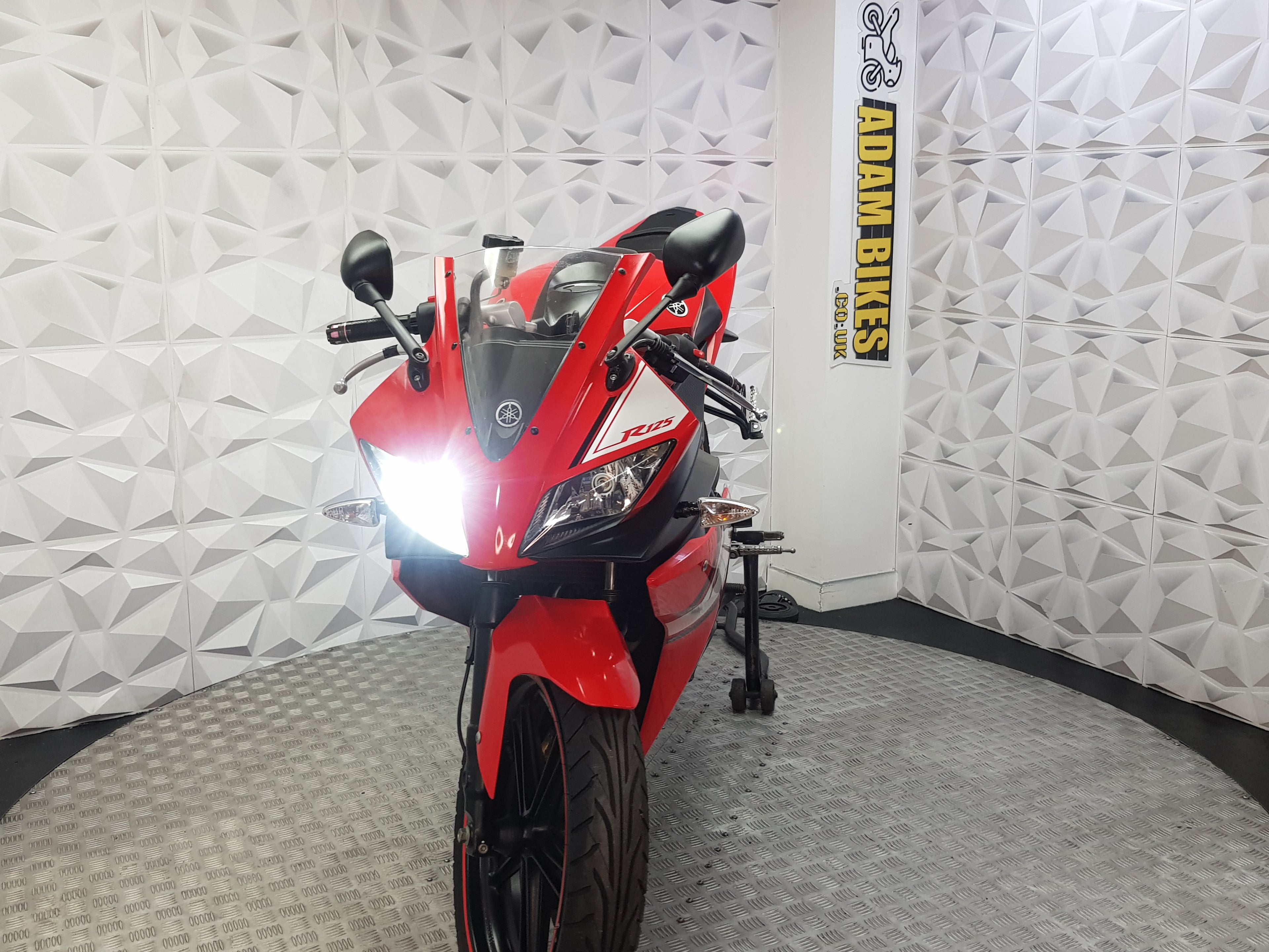 2013 YAMAHA YZF R125