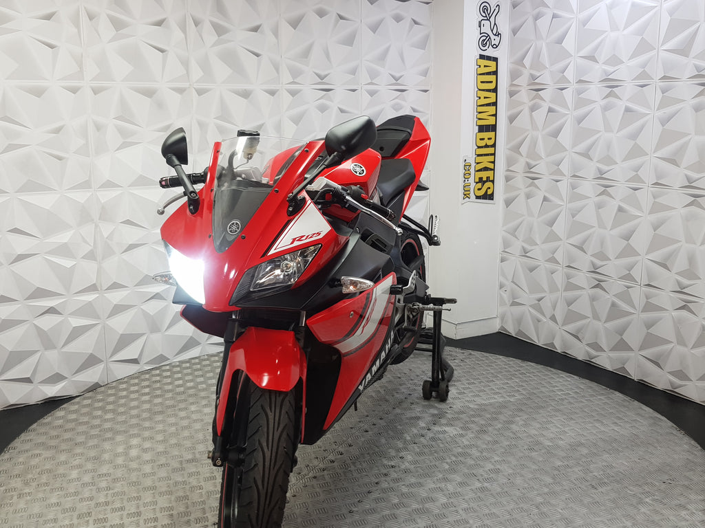 2013 YAMAHA YZF R125