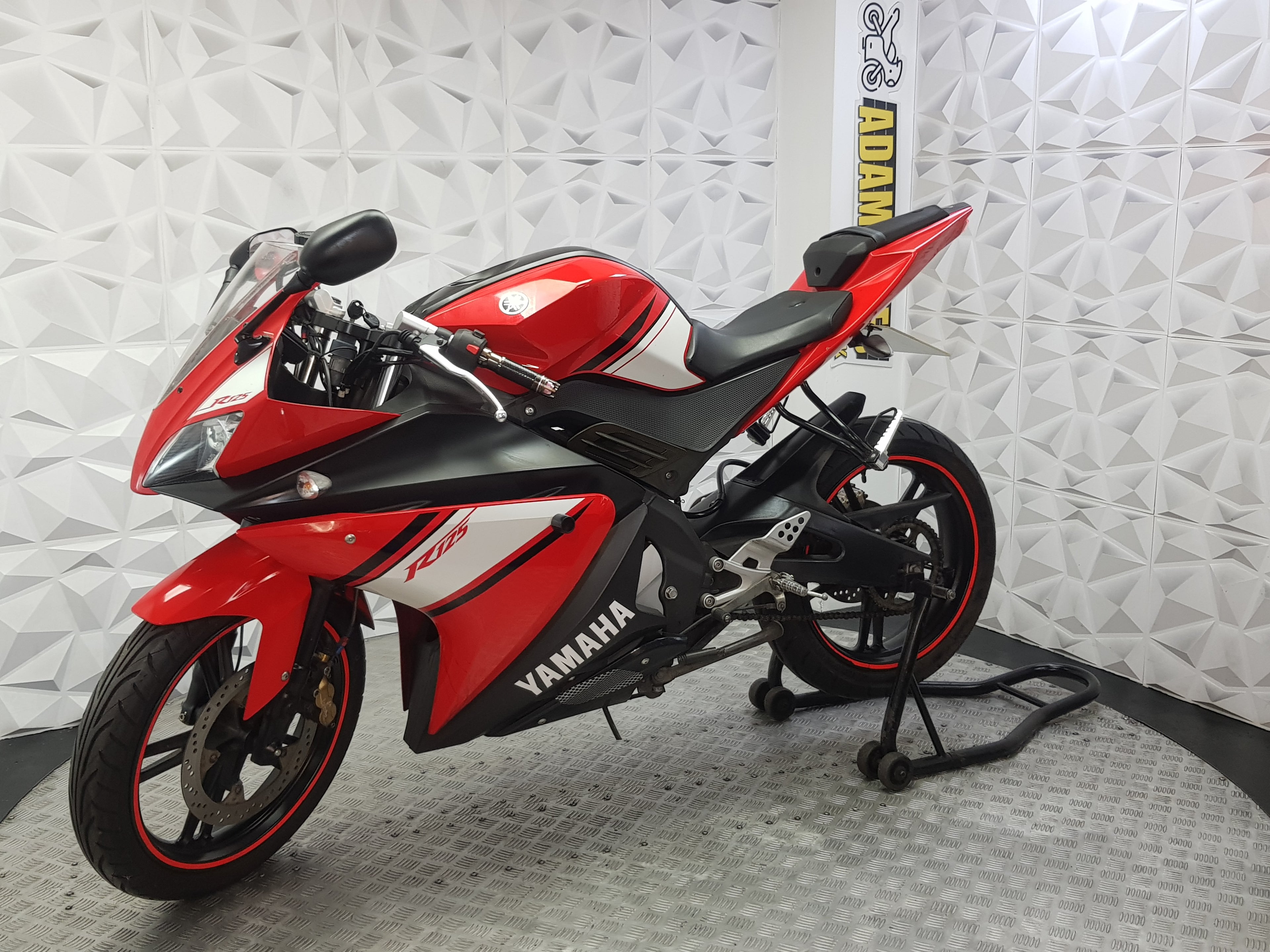 2013 YAMAHA YZF R125