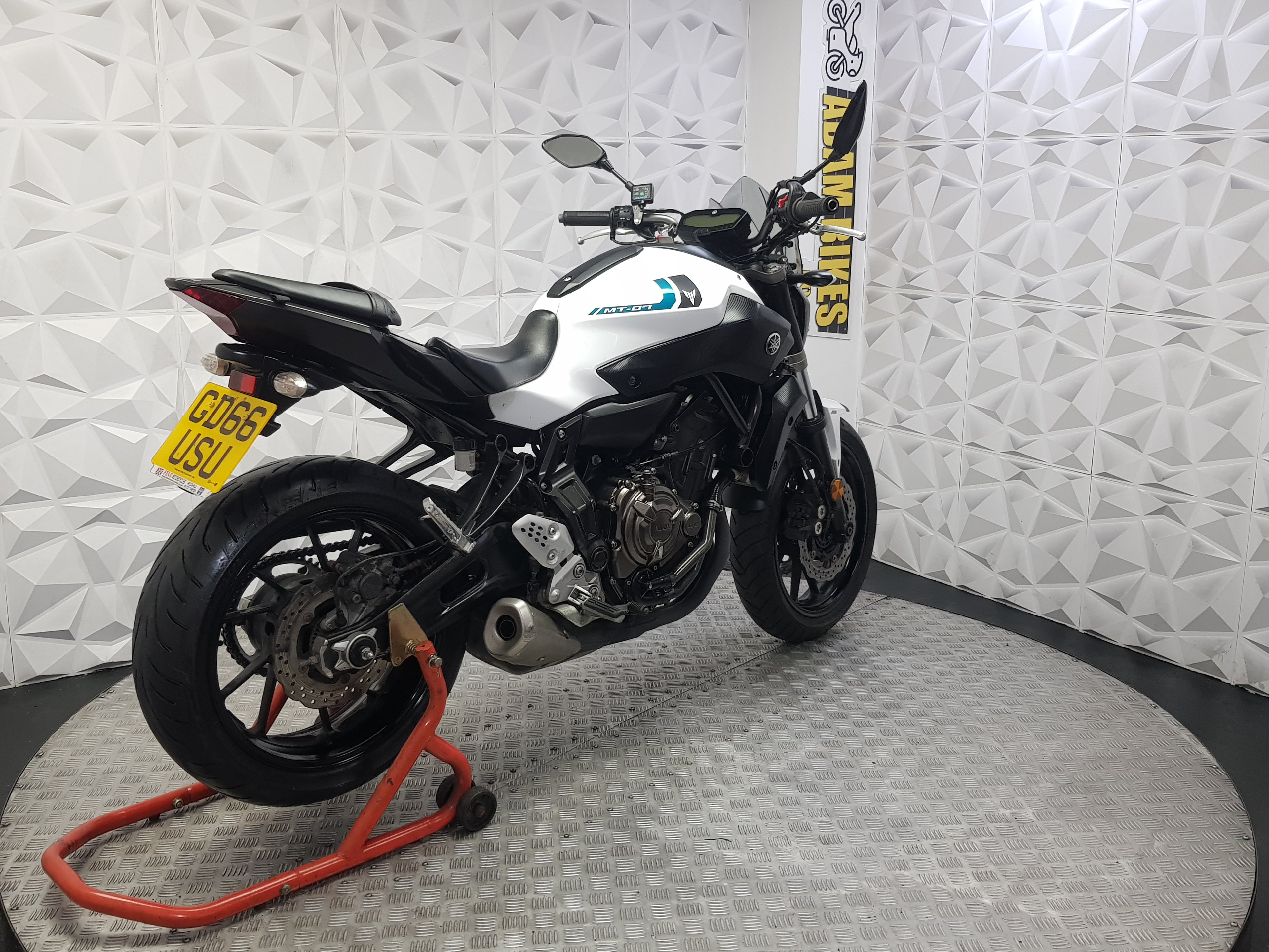 2017 YAMAHA MT07 ABS