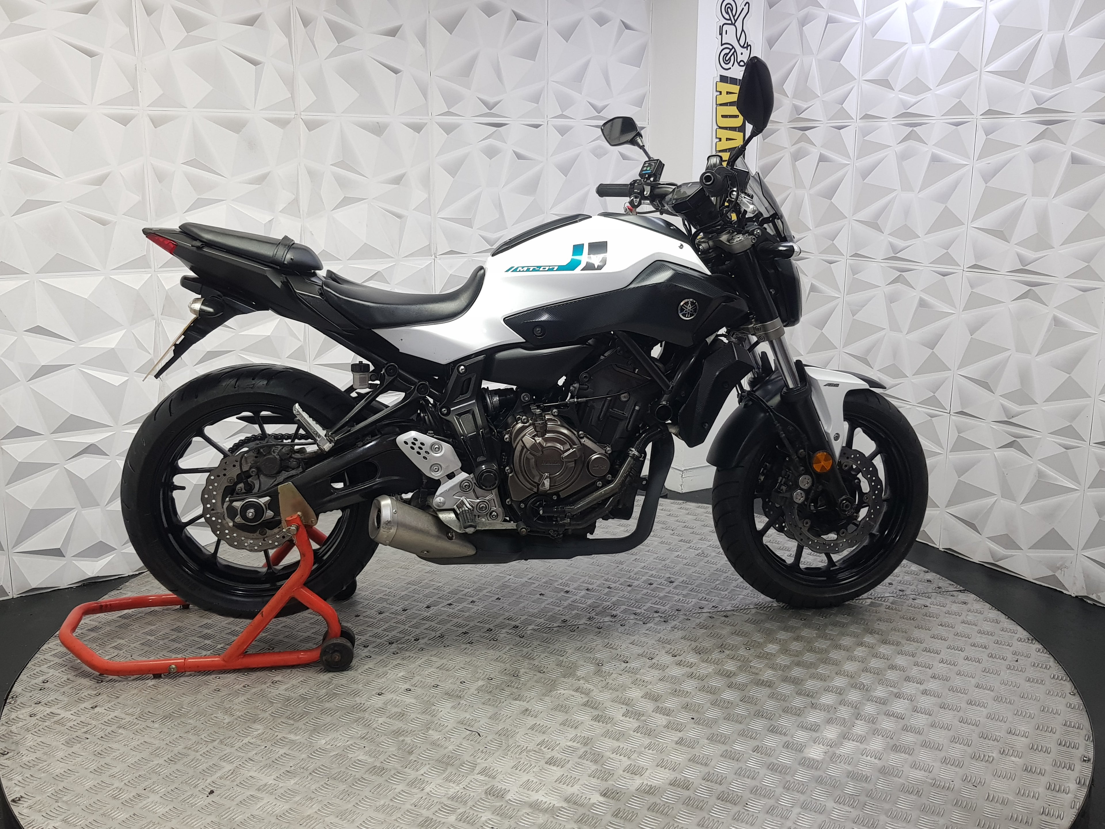 2017 YAMAHA MT07 ABS