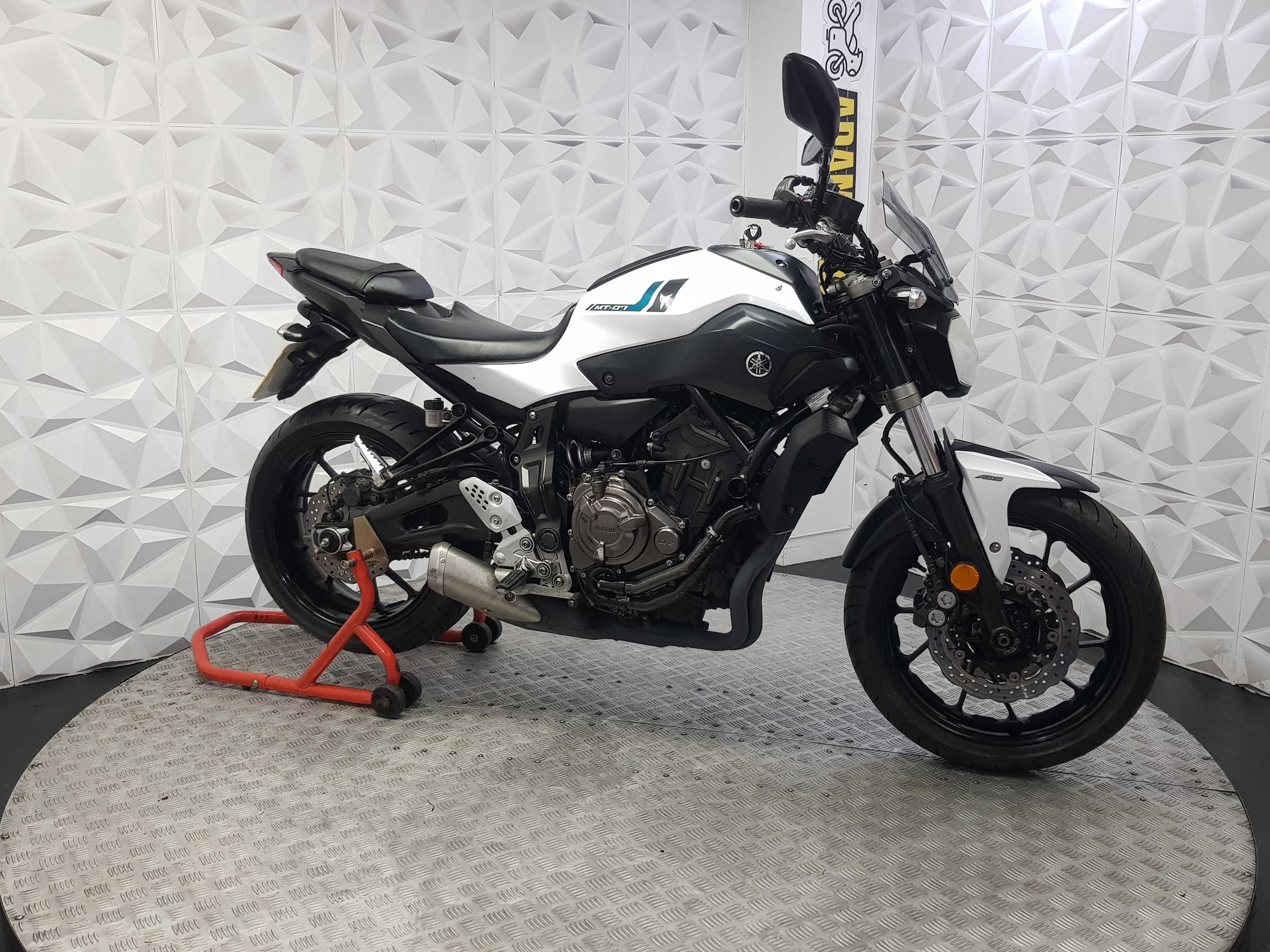 2017 YAMAHA MT07 ABS