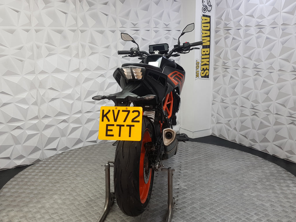2022 KTM DUKE 125 ABS