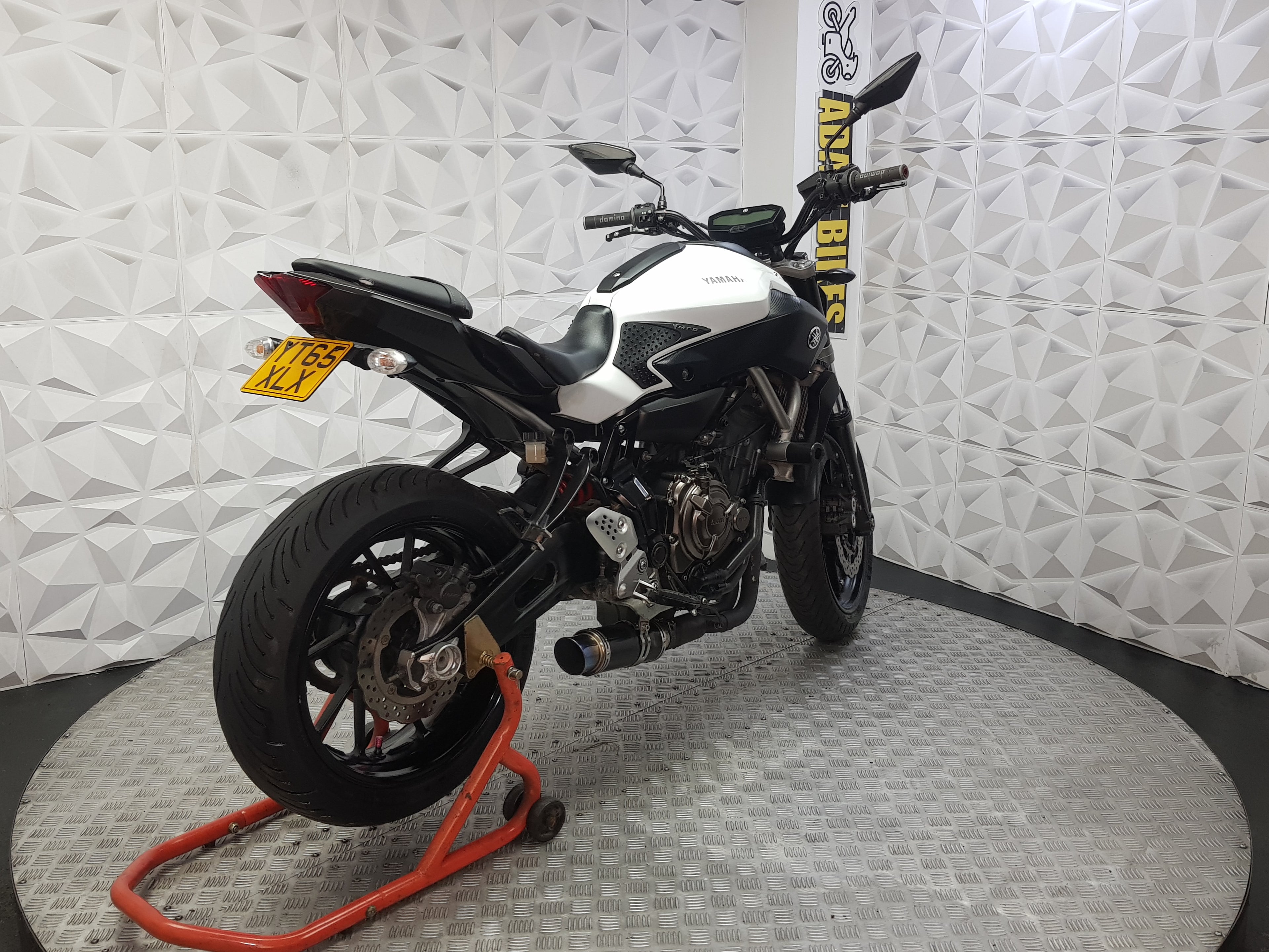 2015 YAMAHA MT07