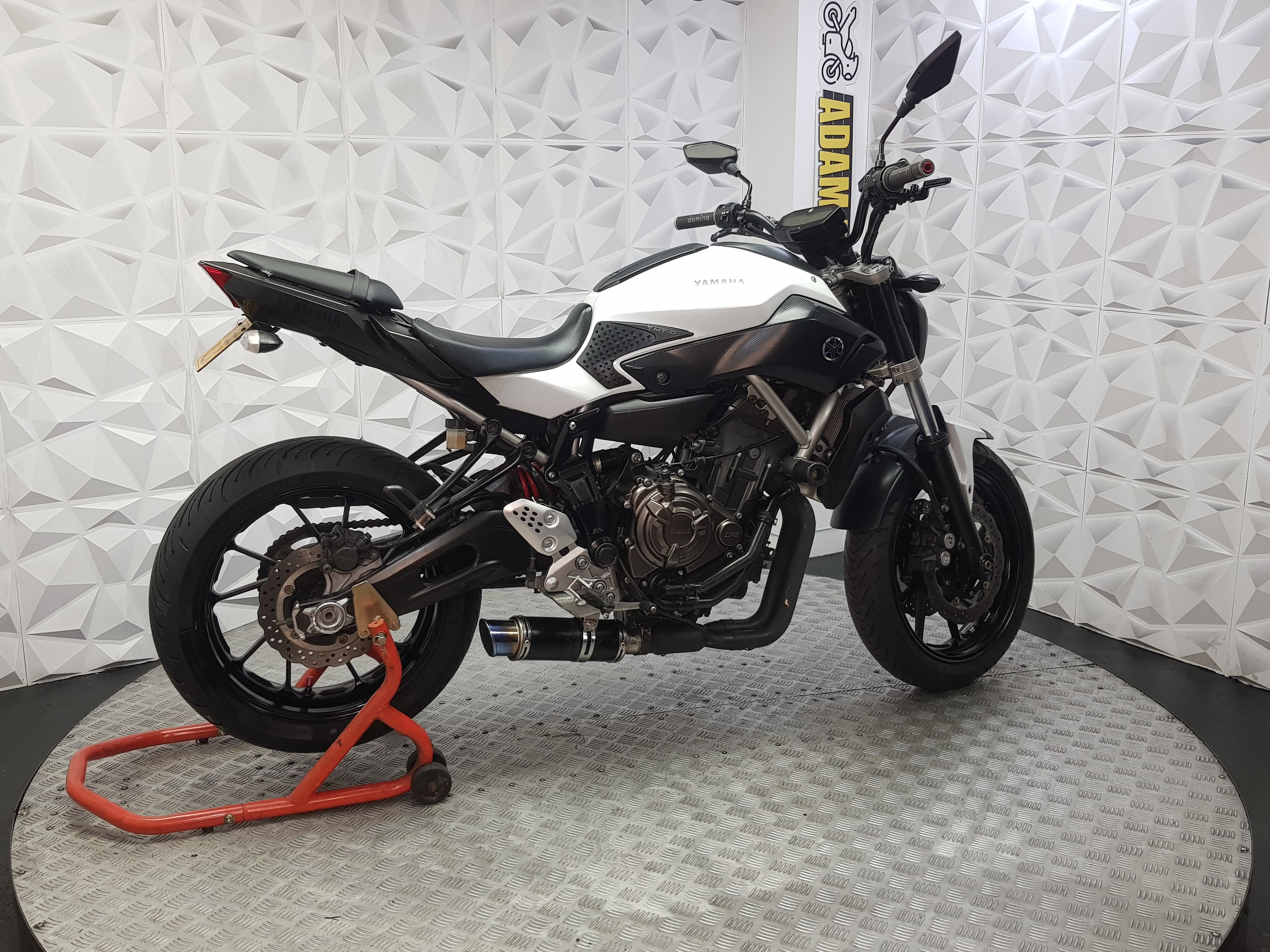 2015 YAMAHA MT07