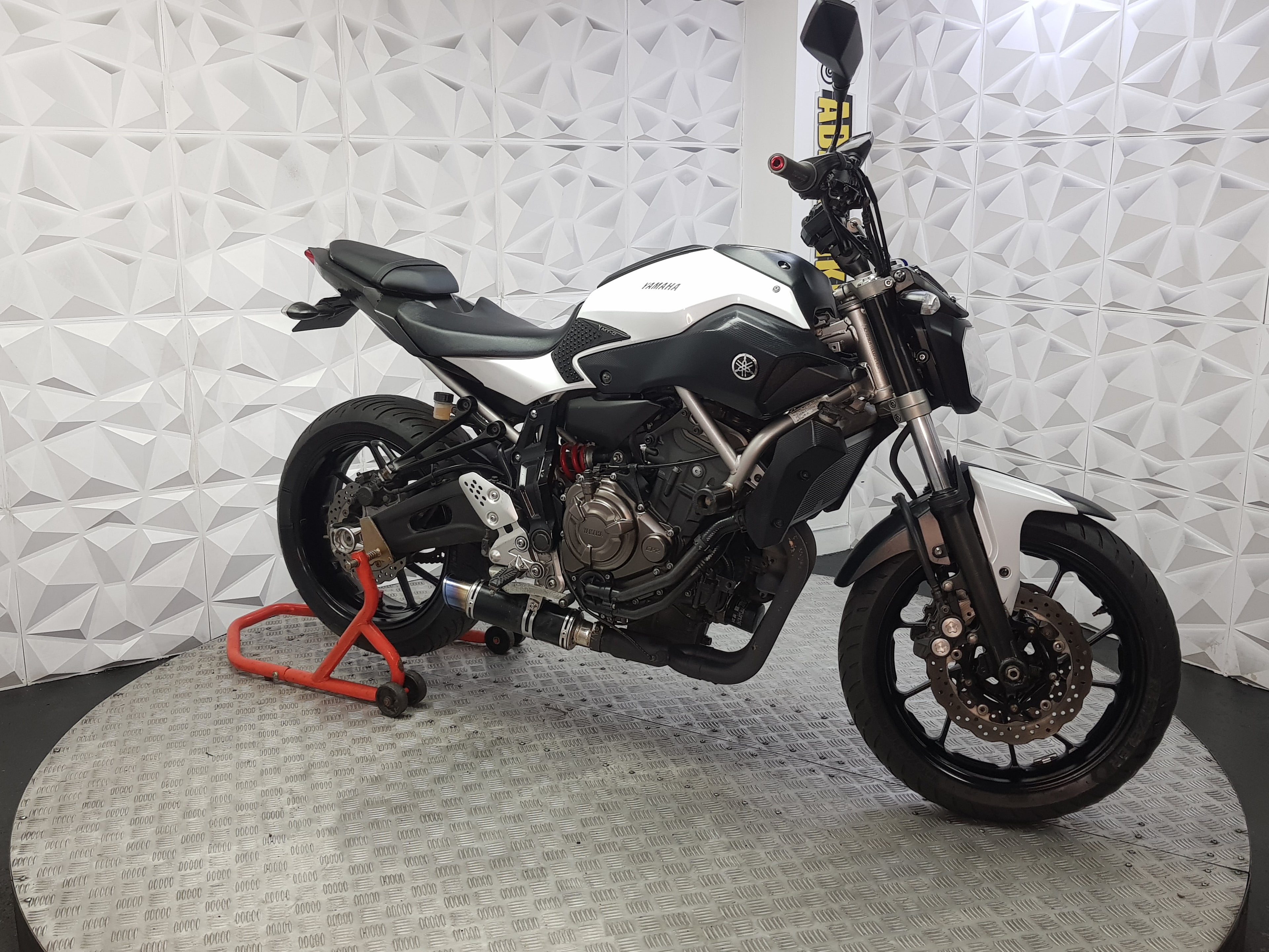 2015 YAMAHA MT07