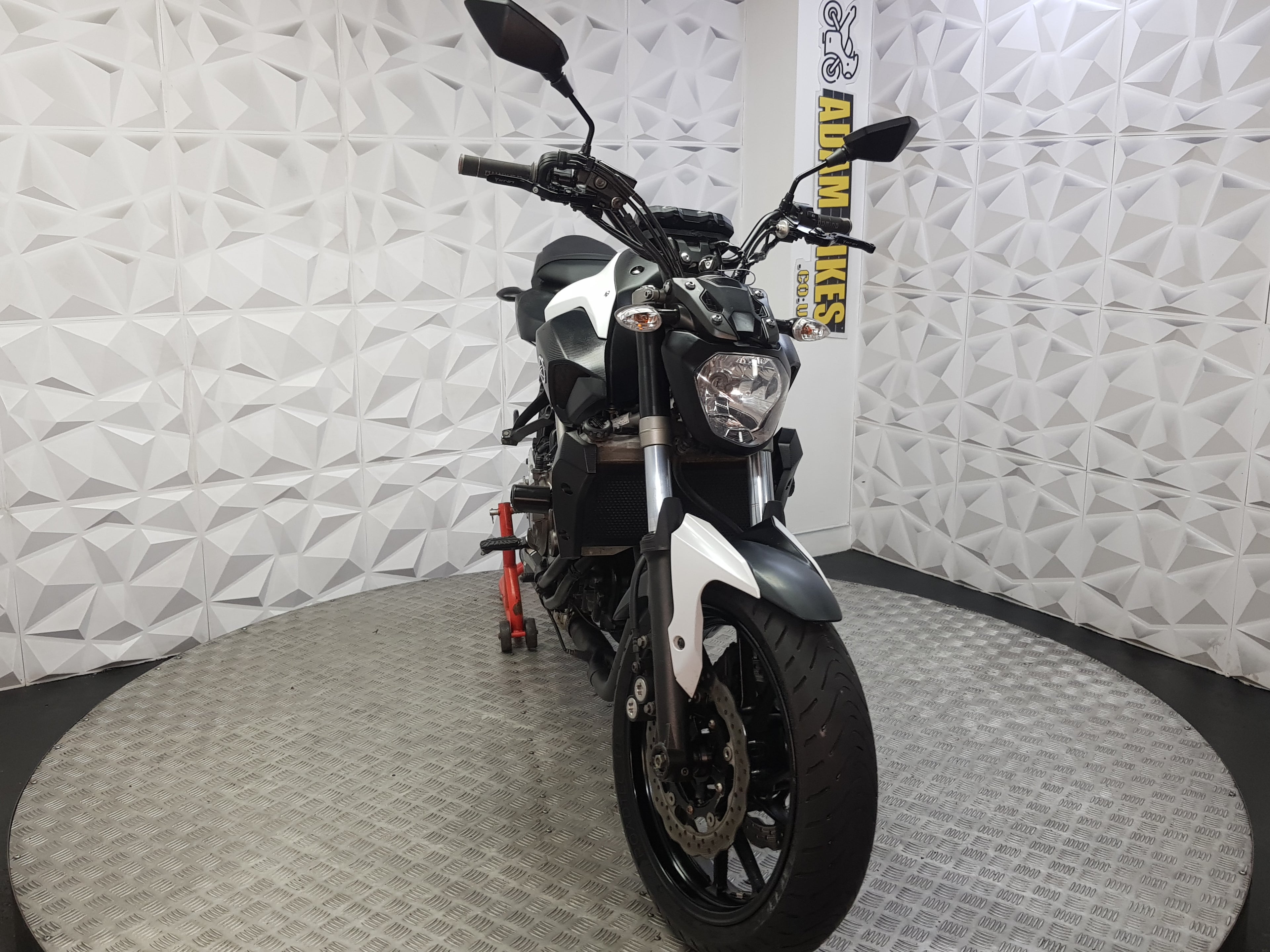2015 YAMAHA MT07