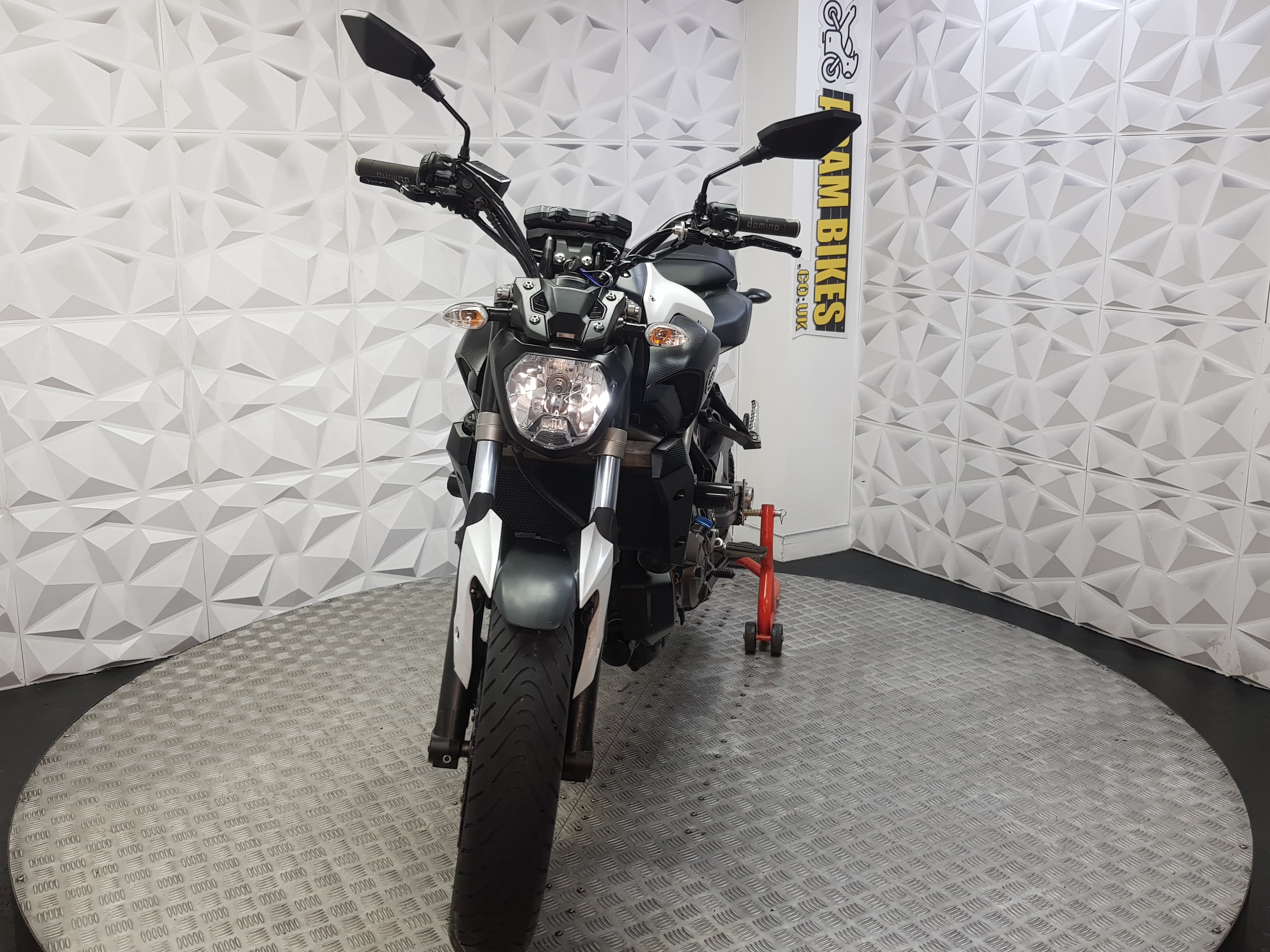 2015 YAMAHA MT07