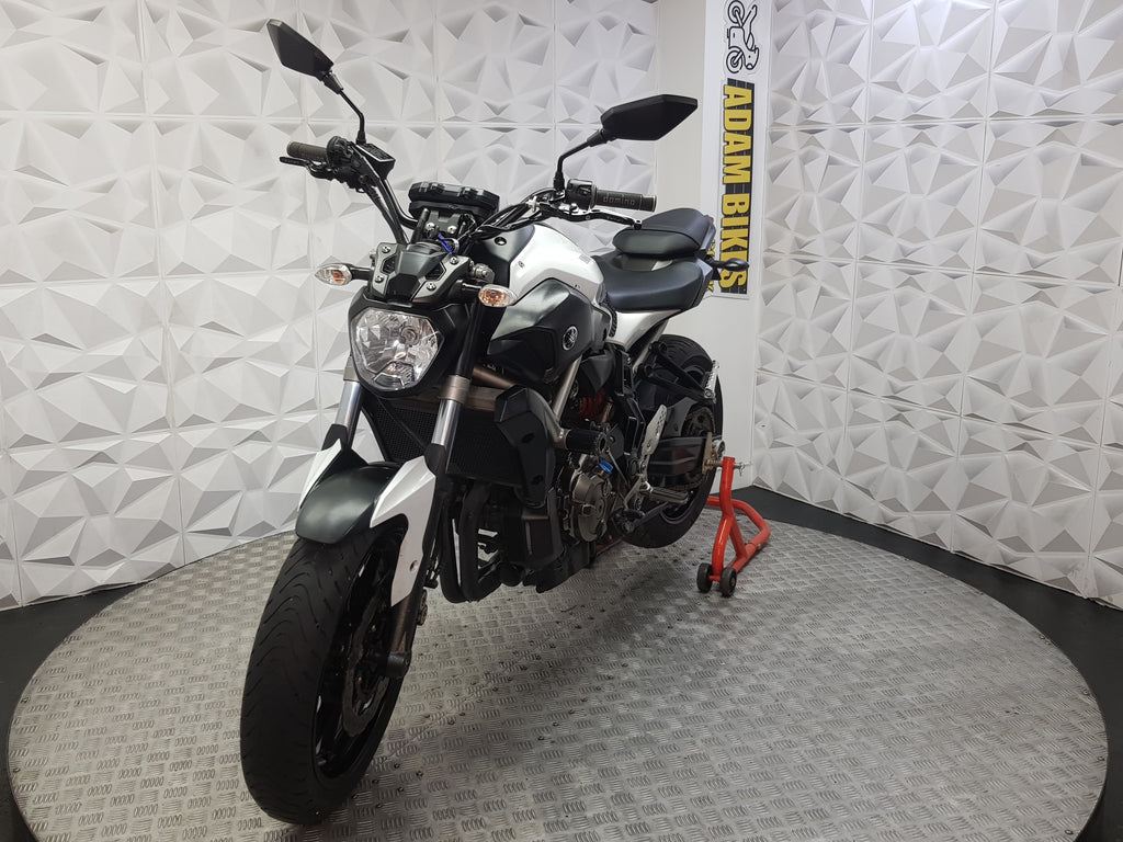 2015 YAMAHA MT07