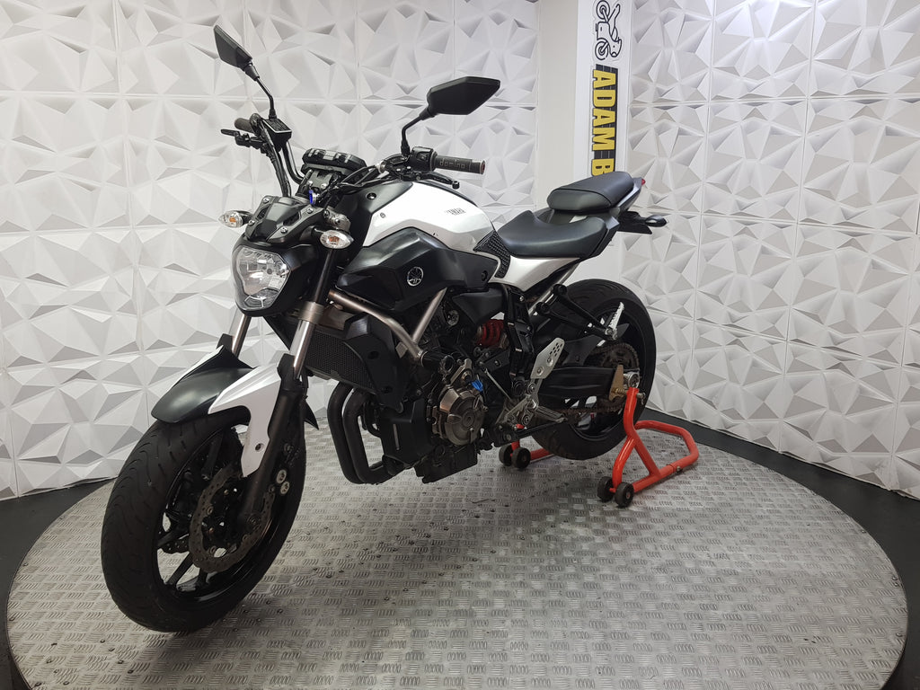 2015 YAMAHA MT07