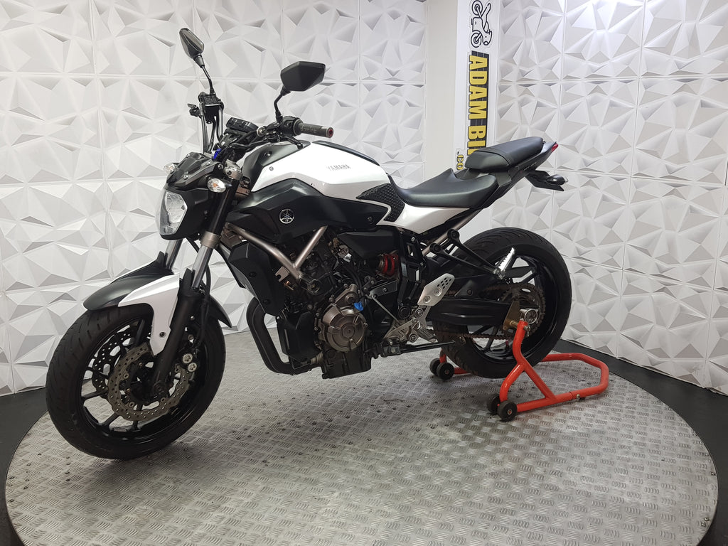2015 YAMAHA MT07