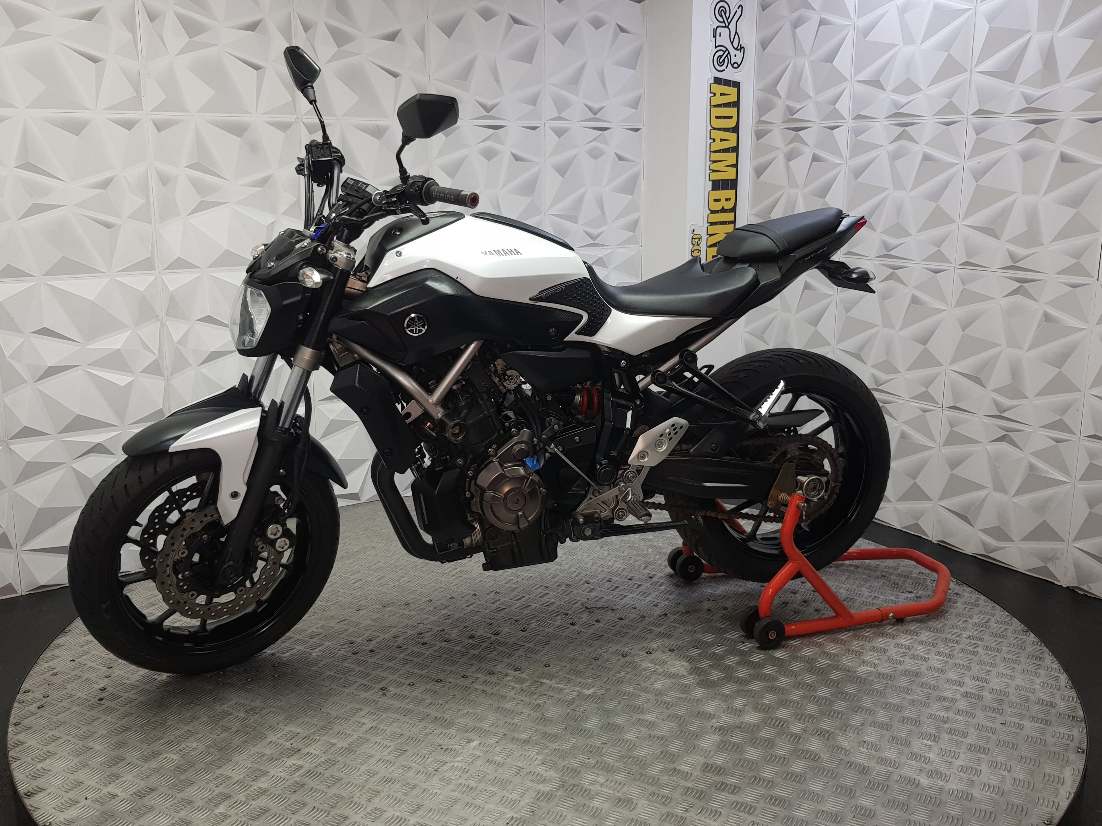 2015 YAMAHA MT07