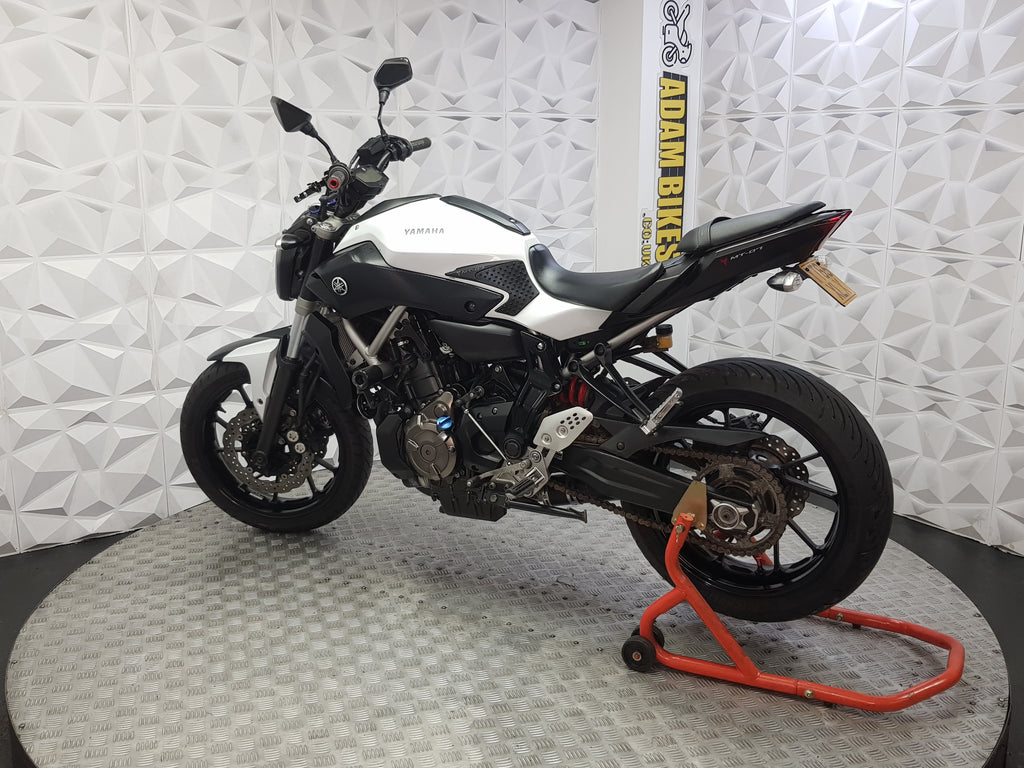 2015 YAMAHA MT07