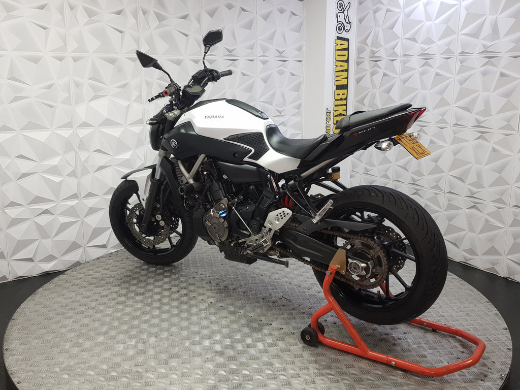2015 YAMAHA MT07