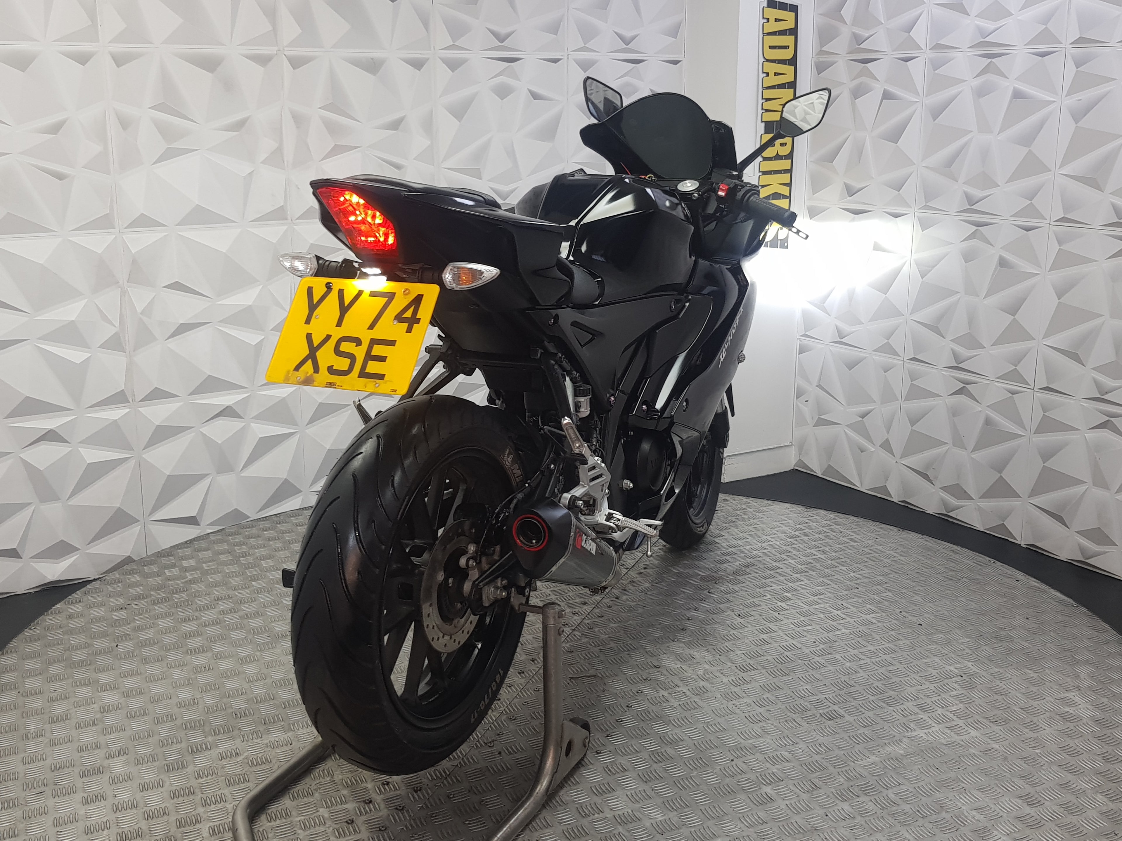 2025 YAMAHA YZF R125 ABS