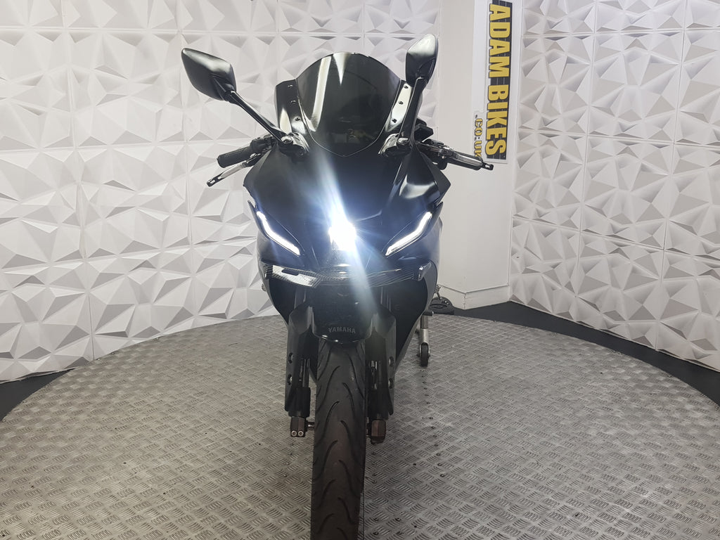 2025 YAMAHA YZF R125 ABS