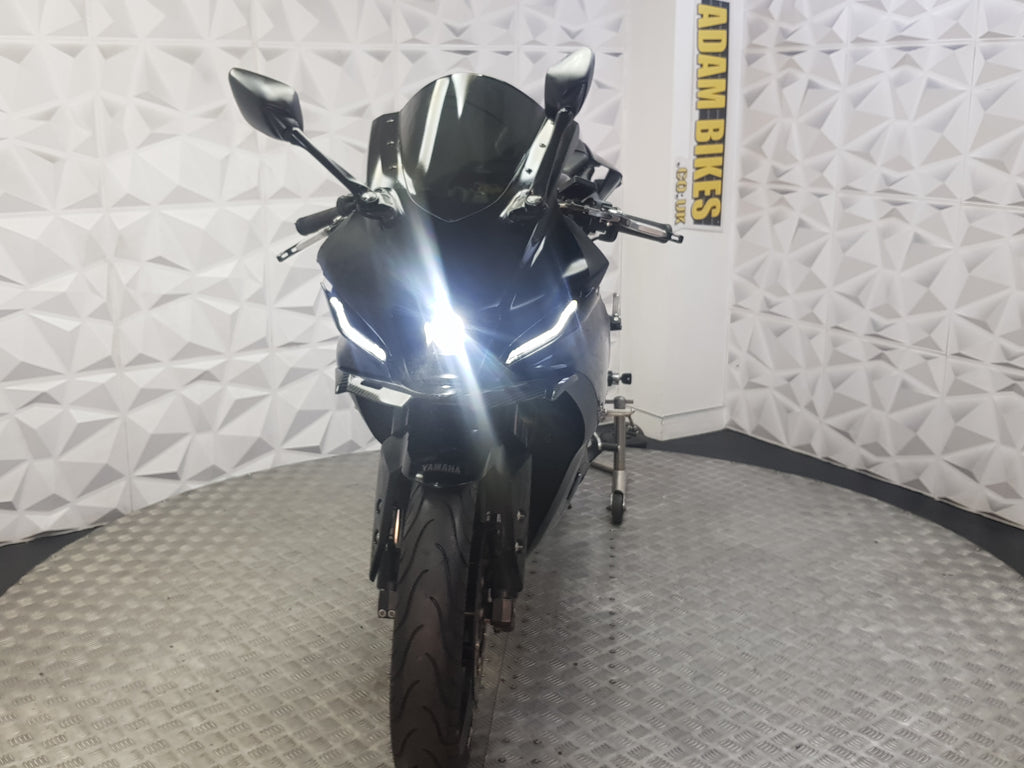 2025 YAMAHA YZF R125 ABS
