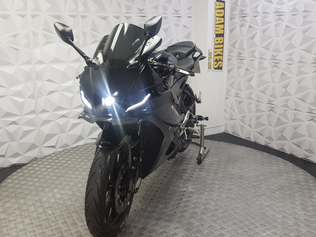 2025 YAMAHA YZF R125 ABS