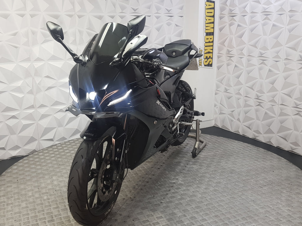 2025 YAMAHA YZF R125 ABS