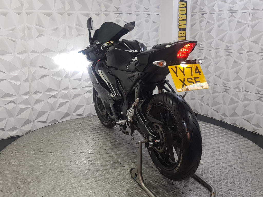 2025 YAMAHA YZF R125 ABS