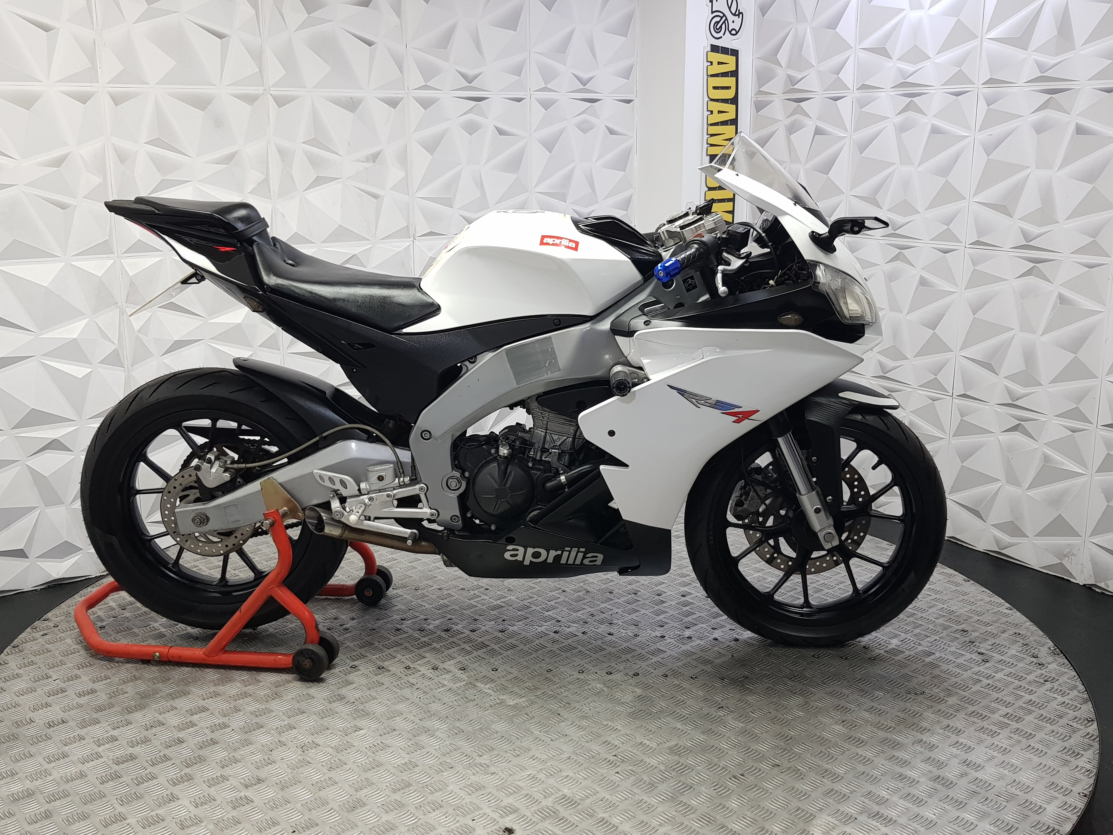 2012 APRILIA RS4 125