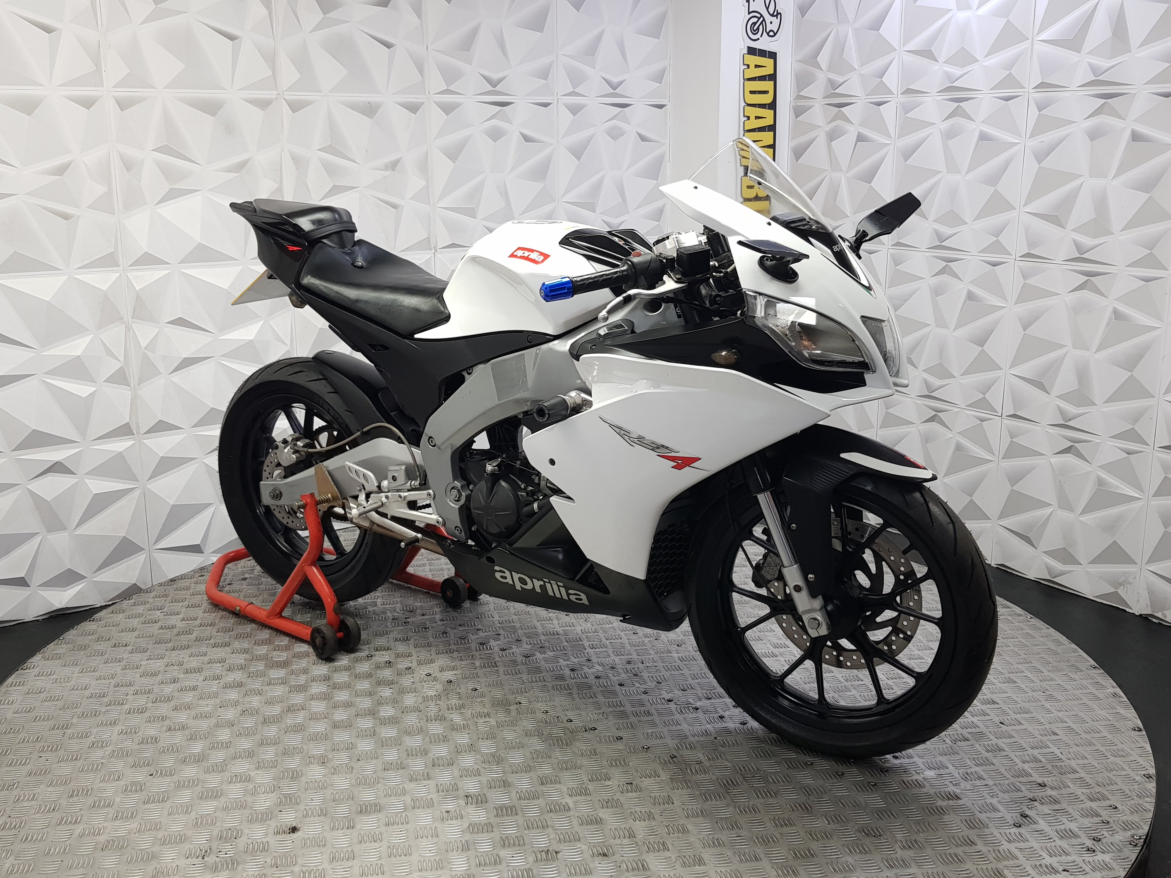 2012 APRILIA RS4 125