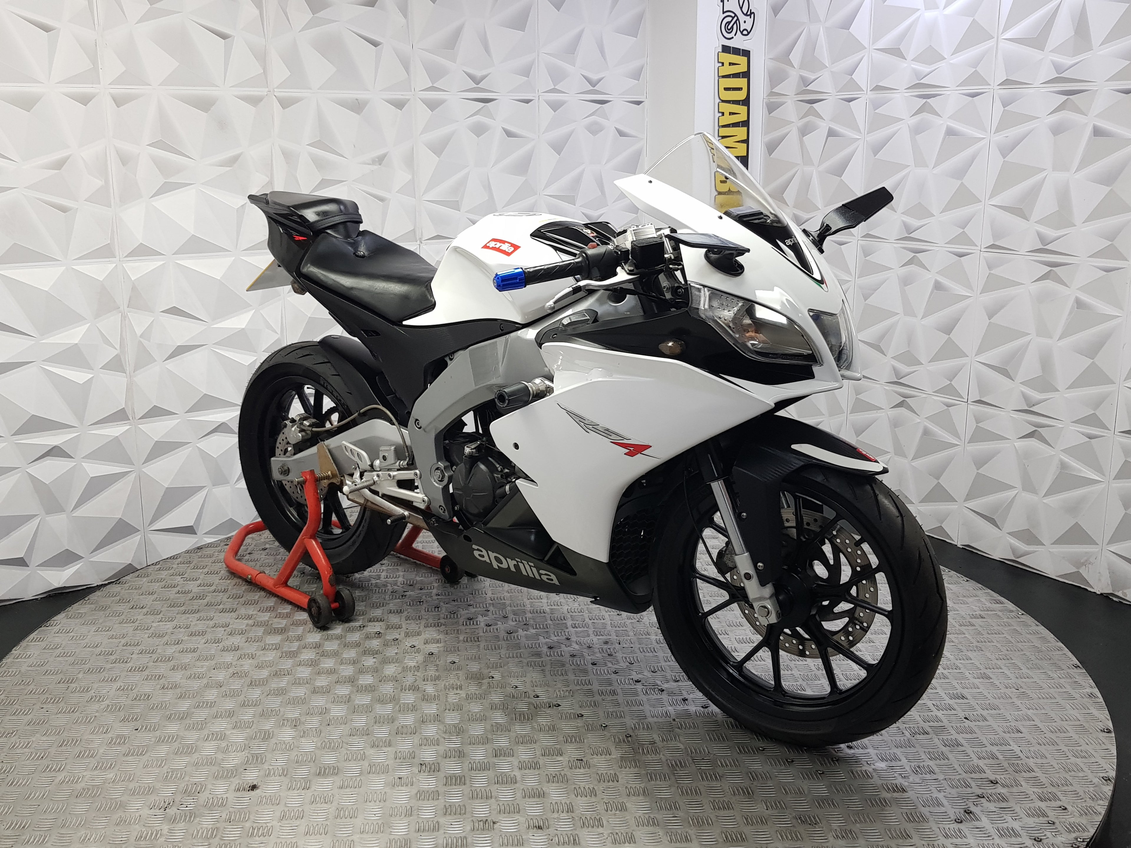 2012 APRILIA RS4 125