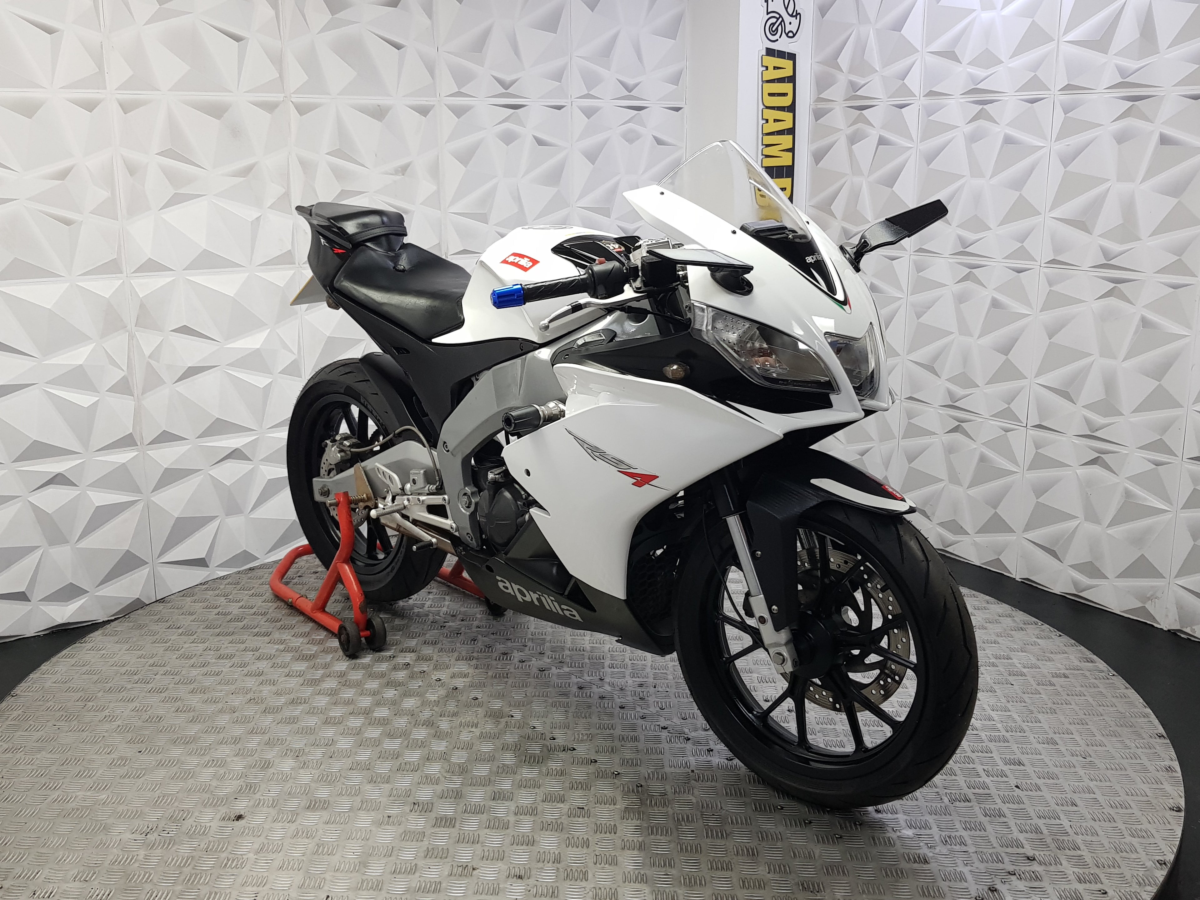 2012 APRILIA RS4 125