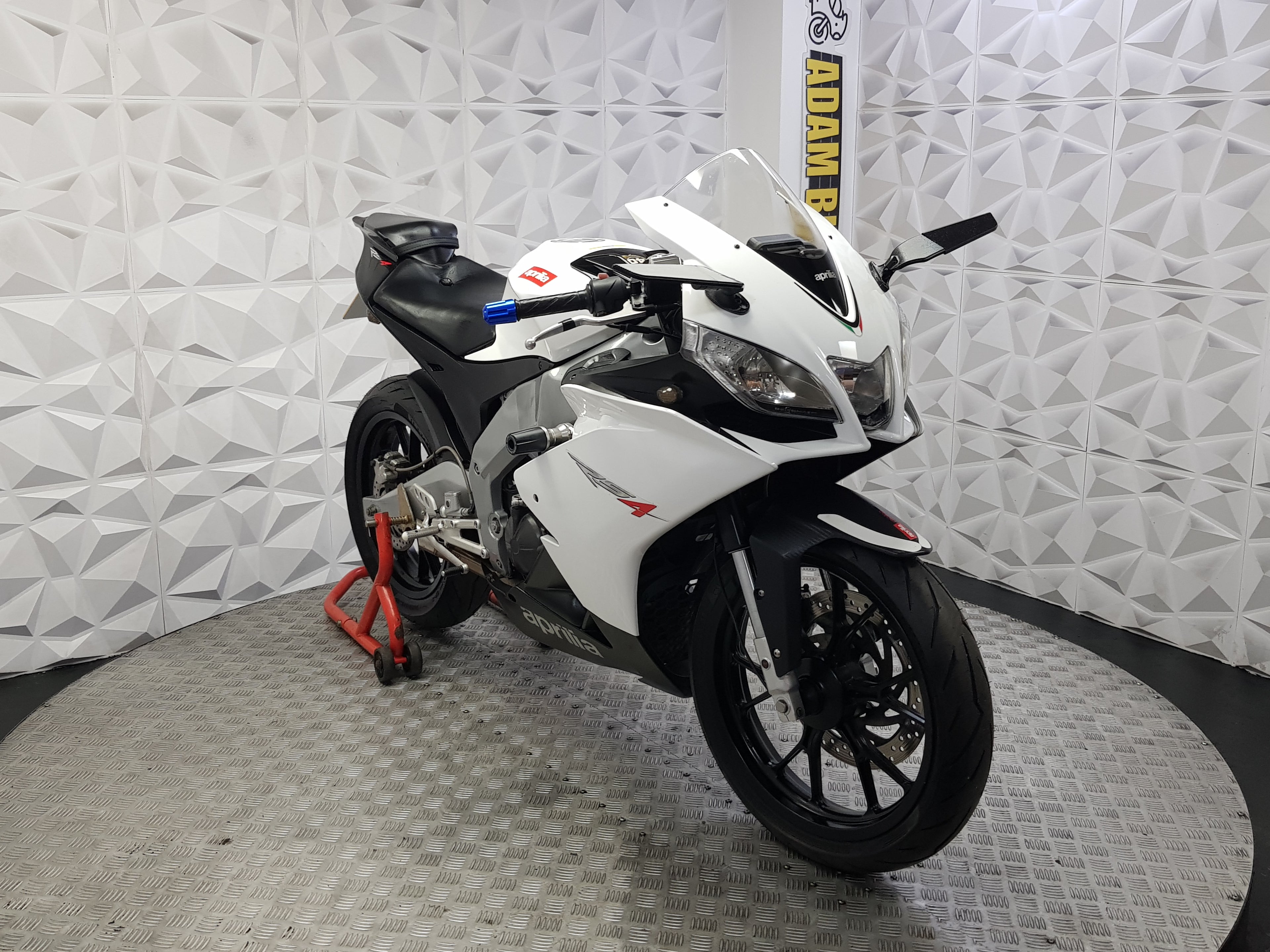 2012 APRILIA RS4 125