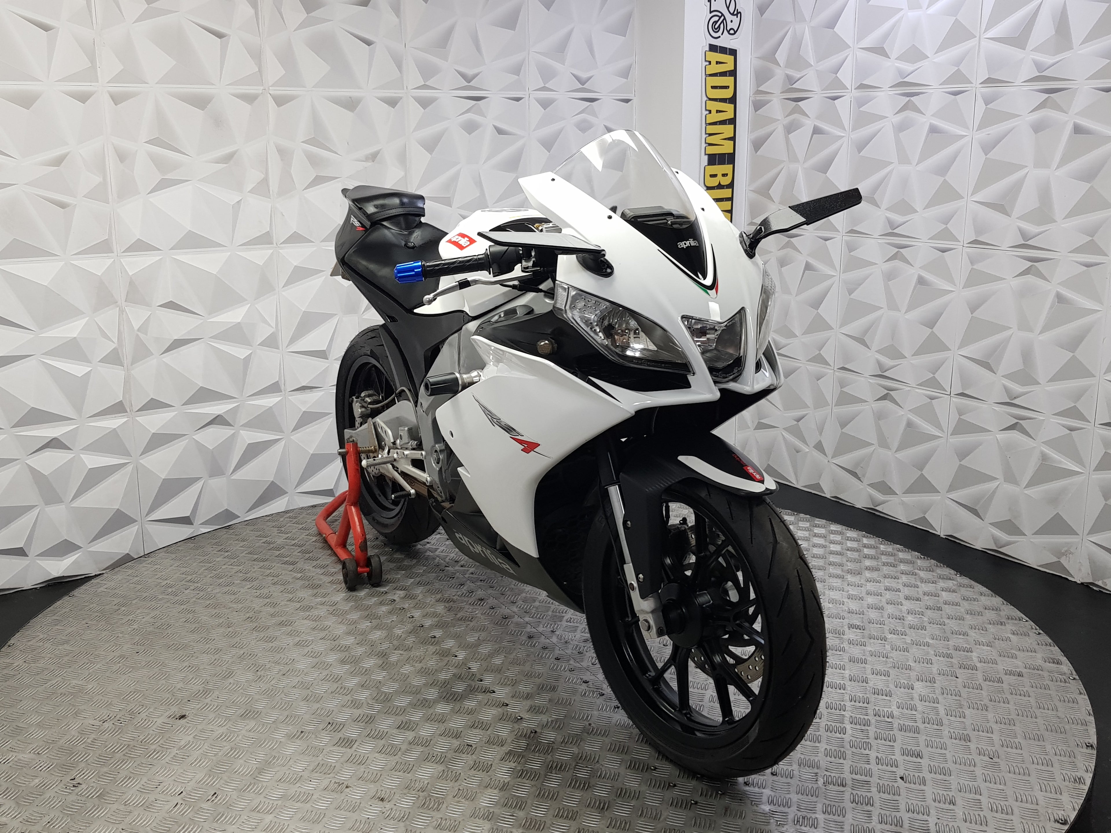 2012 APRILIA RS4 125