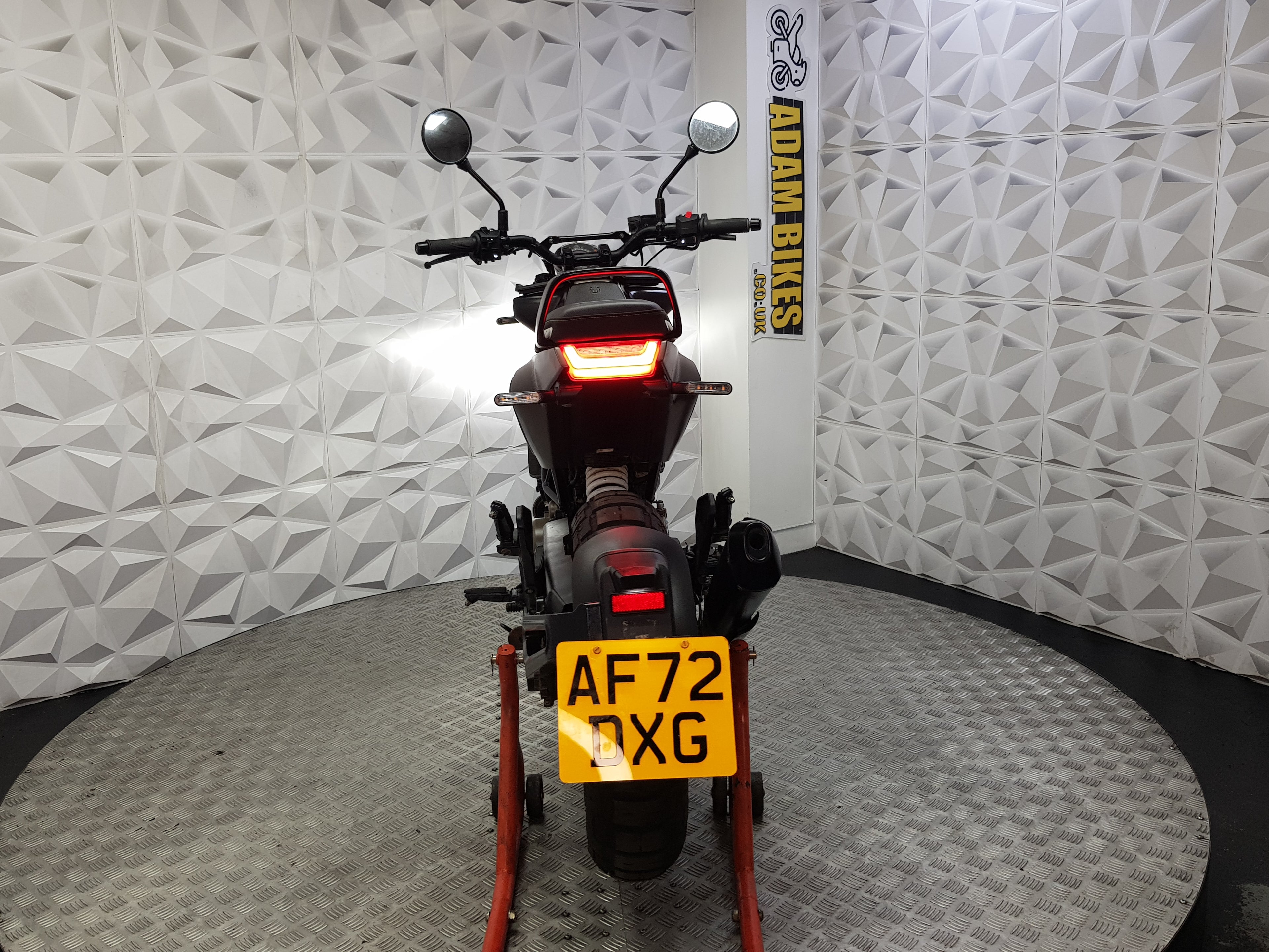 2022 Husqvarna Svartpilen 125 ABS