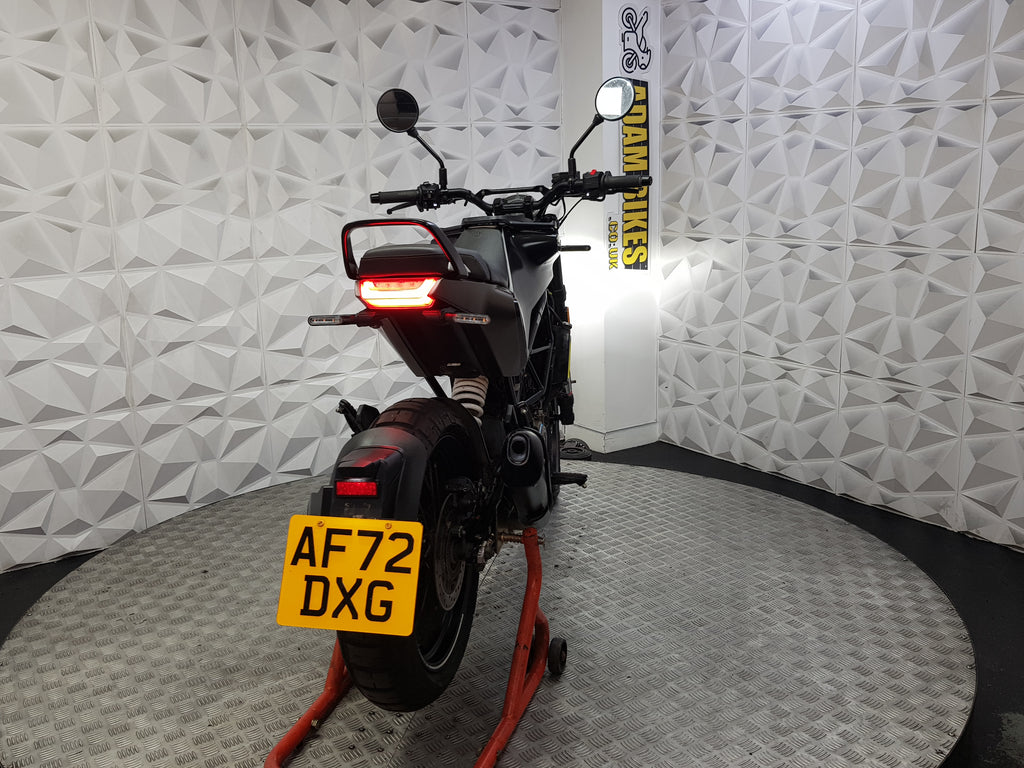 2022 Husqvarna Svartpilen 125 ABS