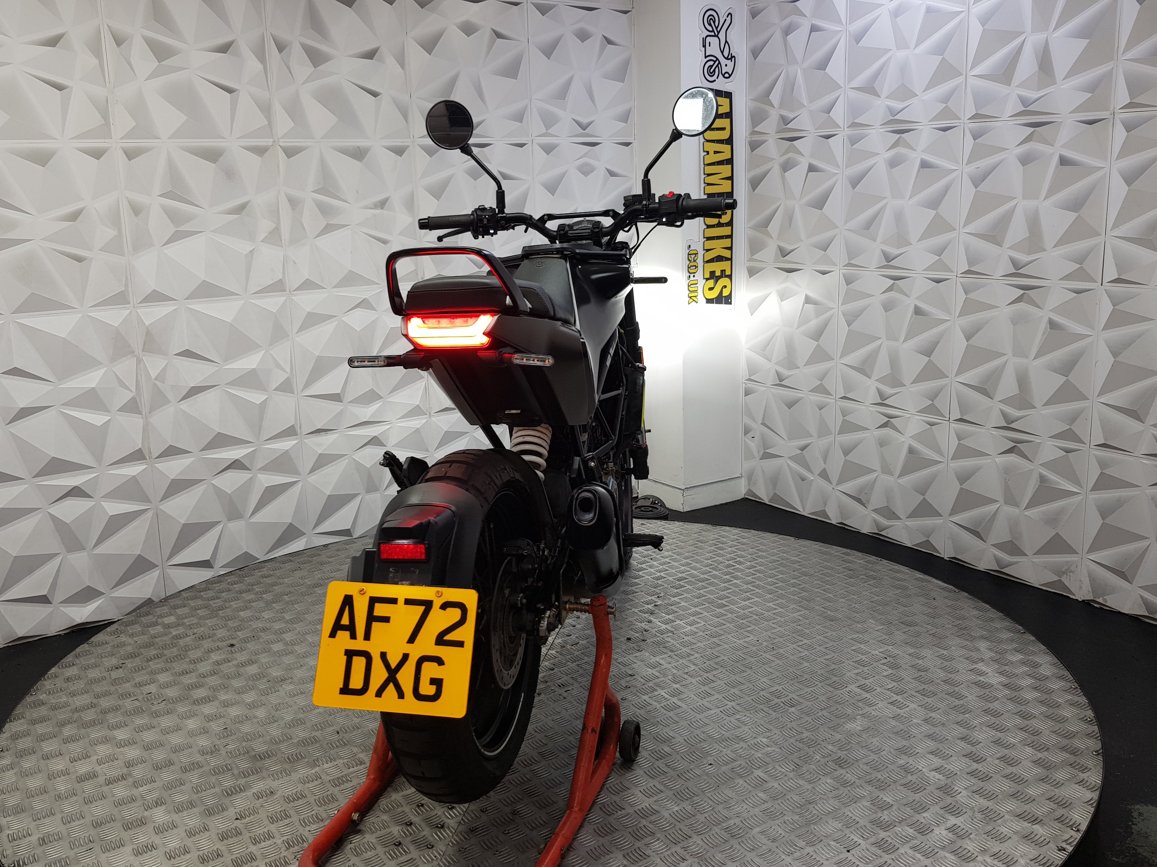 2022 Husqvarna Svartpilen 125 ABS